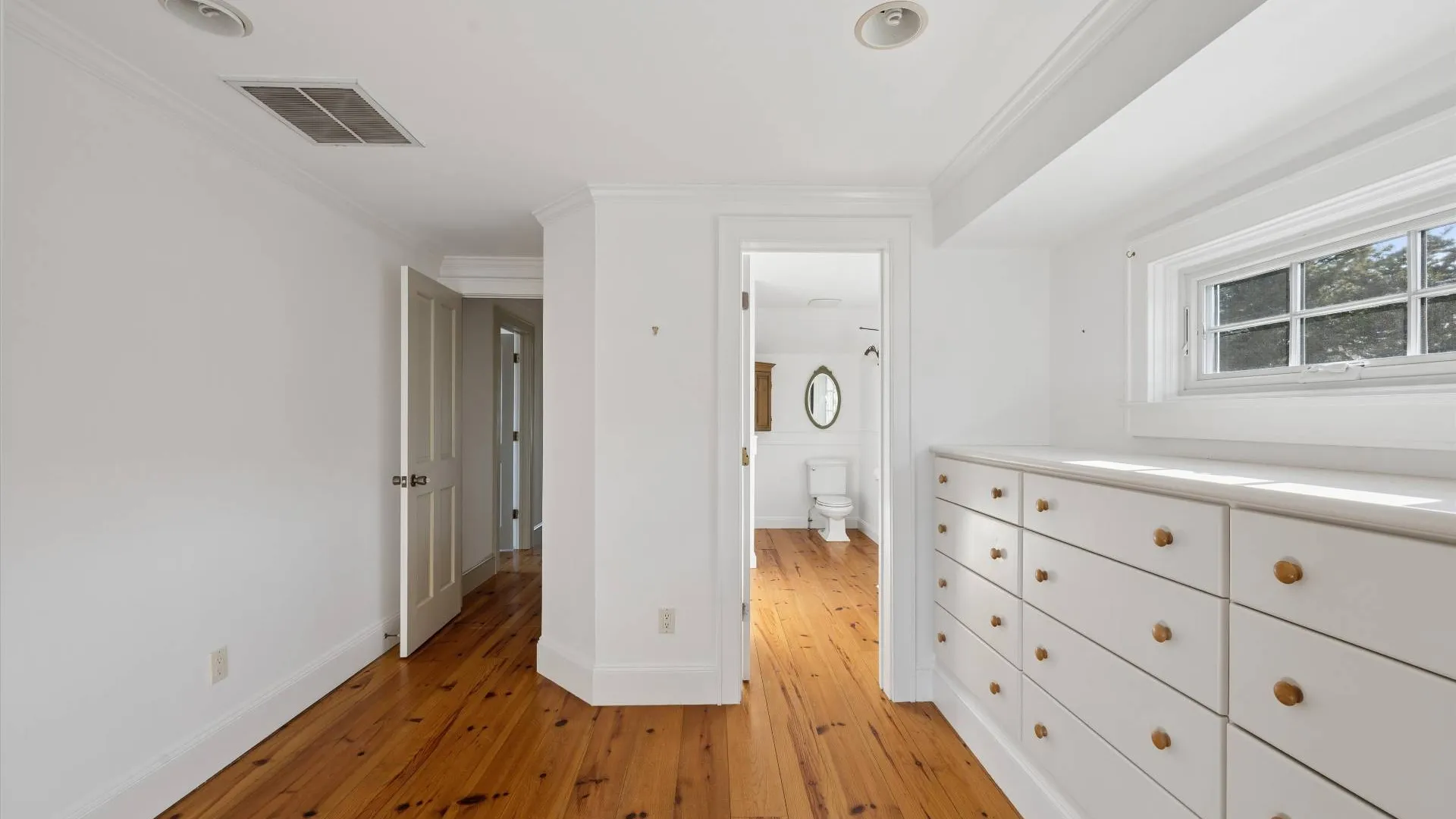 Property at 4 MASHOMUCK DR, Sag Harbor, NY 11963 38