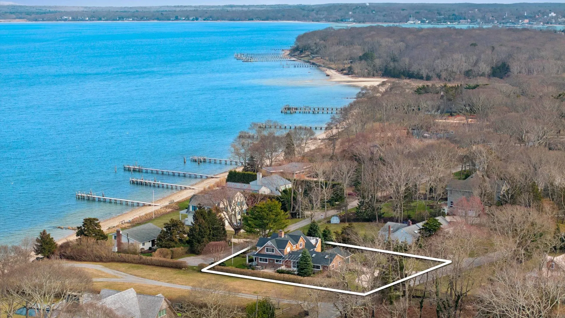 Property at 4 MASHOMUCK DR, Sag Harbor, NY 11963 7