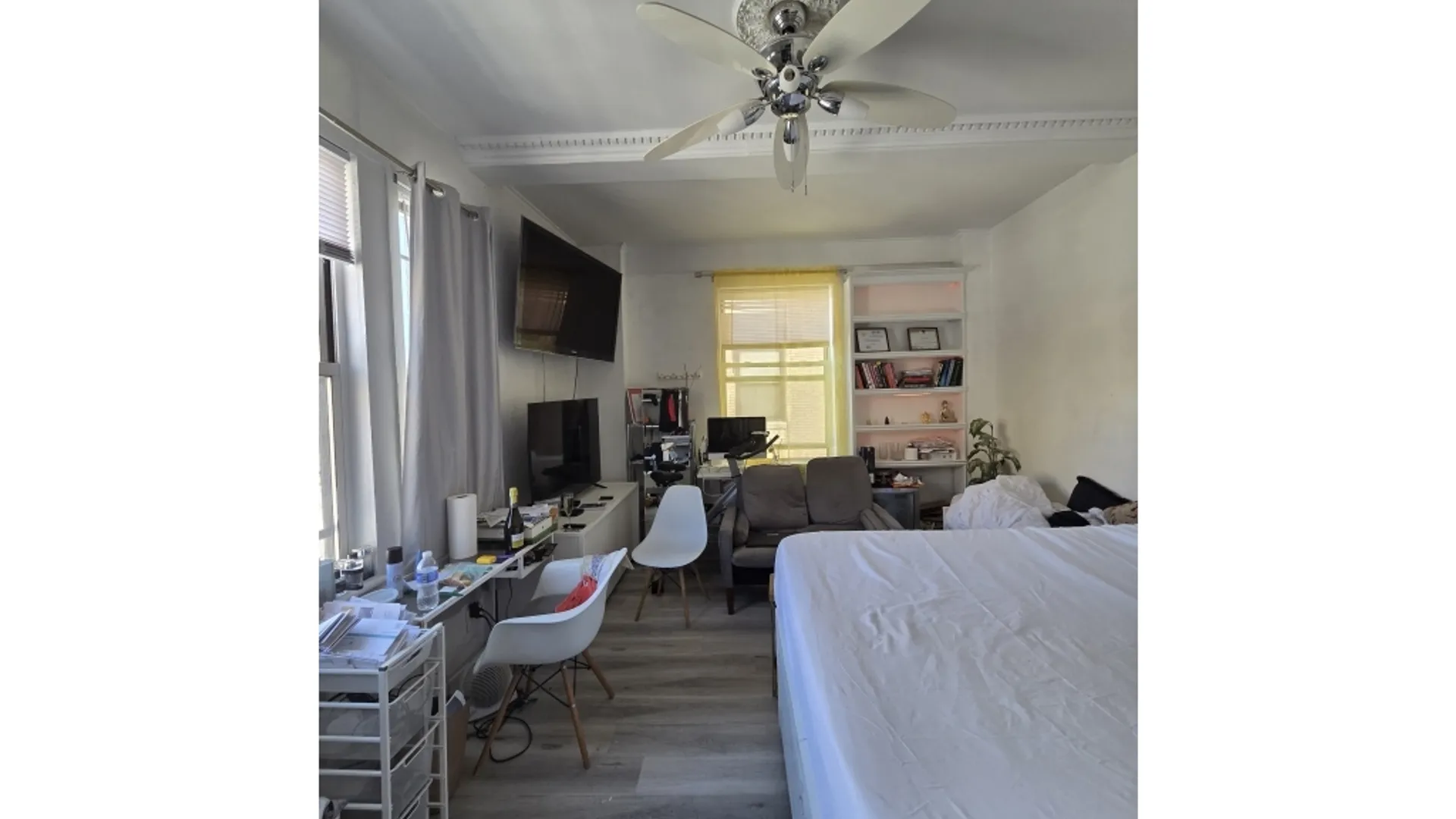 Property at 240 W 98th St, New York, NY 10025 16