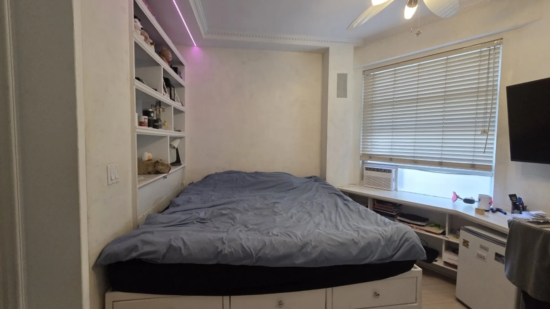 Property at 240 W 98th St, New York, NY 10025 26