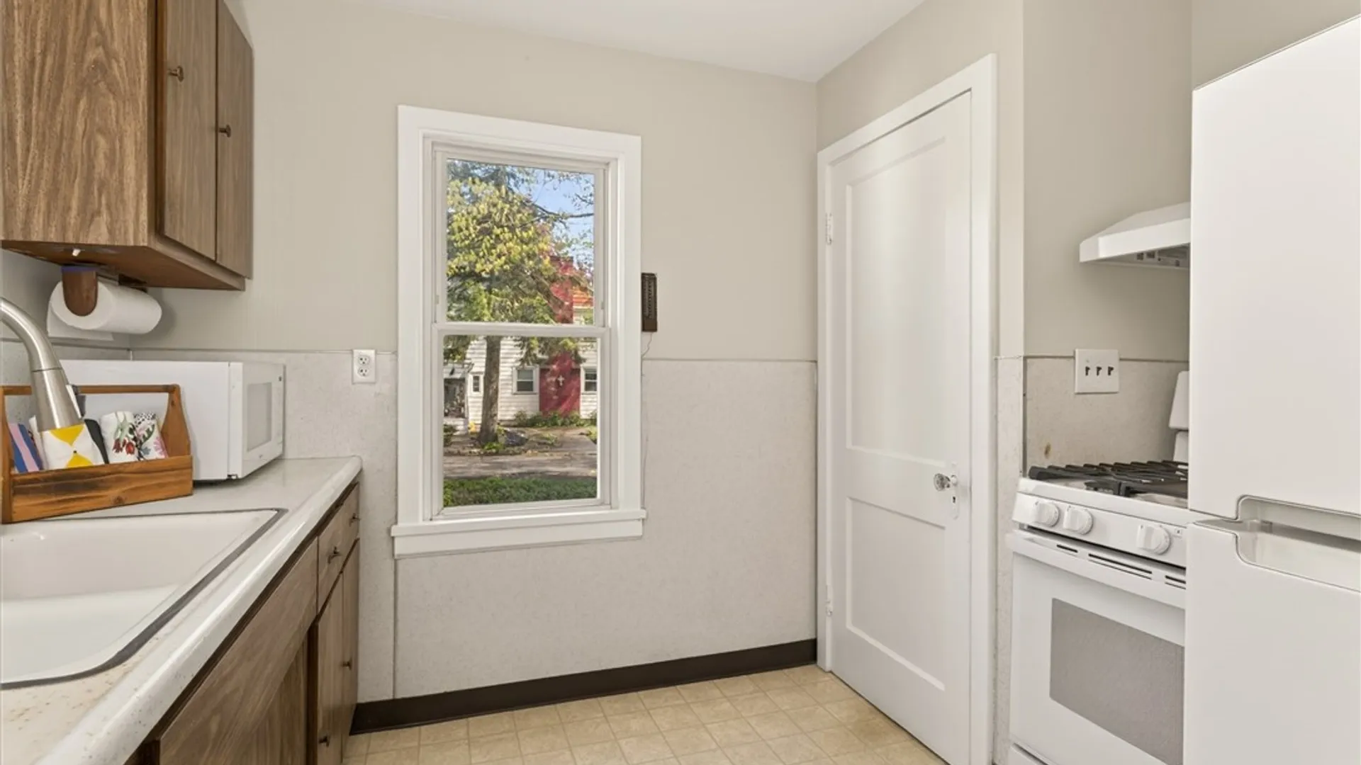 Property at 633 Wegman Road, Gates, NY 14624 18