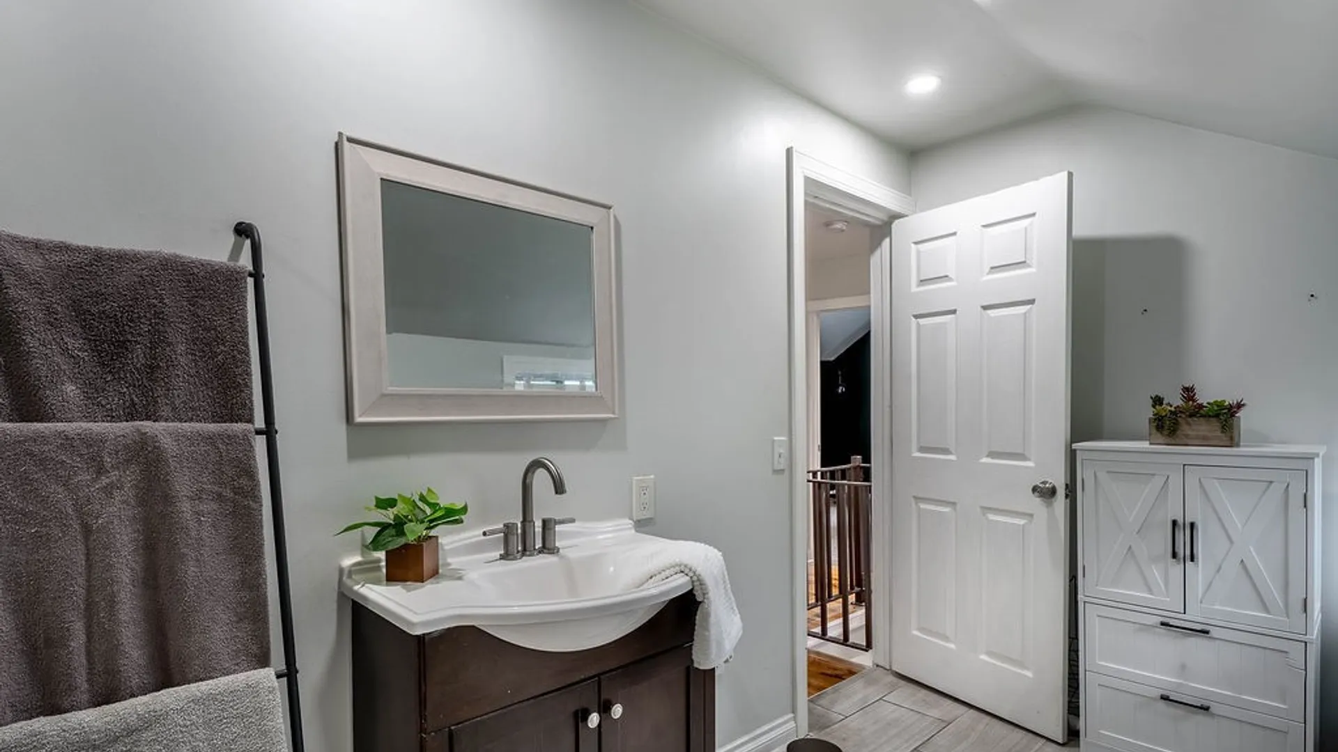 Property at 21 Pomona Place, Buffalo, NY 14210 15