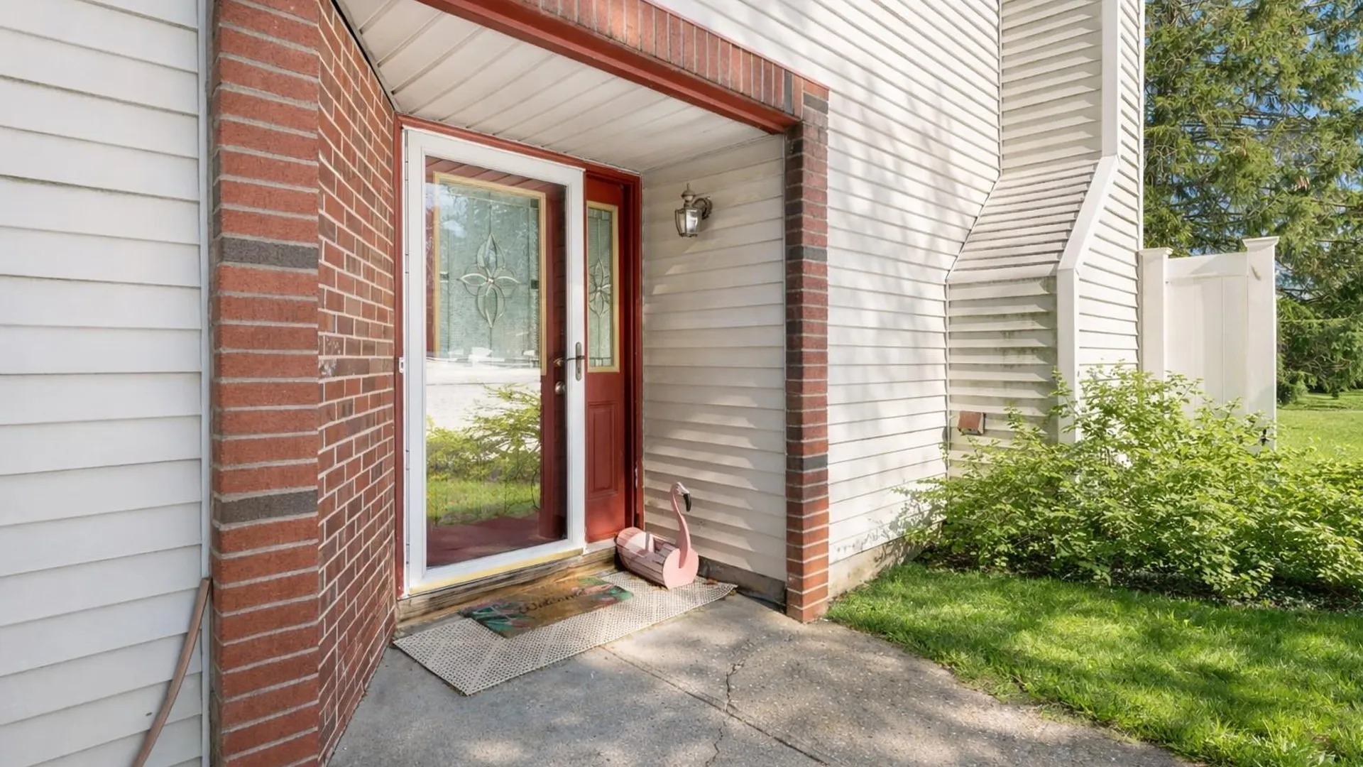 Property at 6 Georgian Court, Coram, NY 11727 4