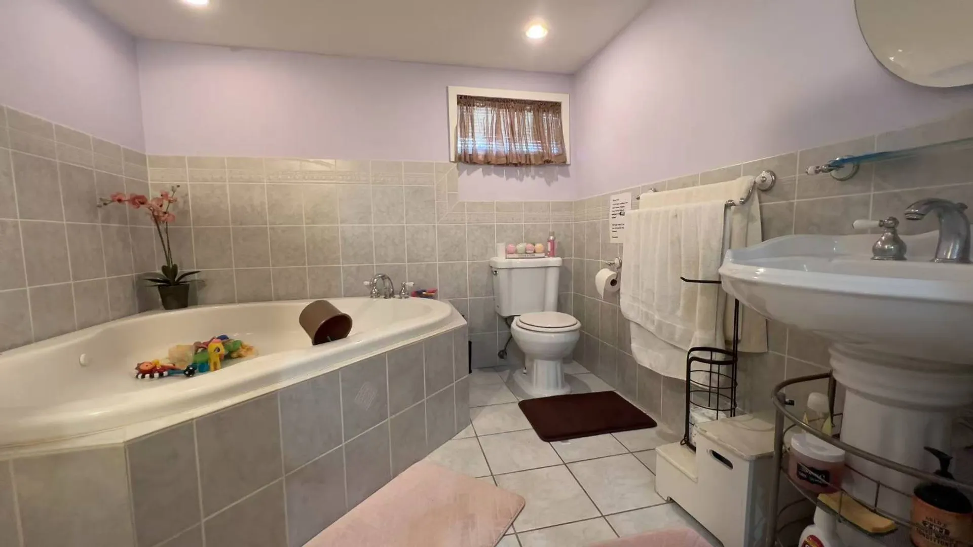 Property at 48-46 188th St, Fresh Meadows, NY 11365 10