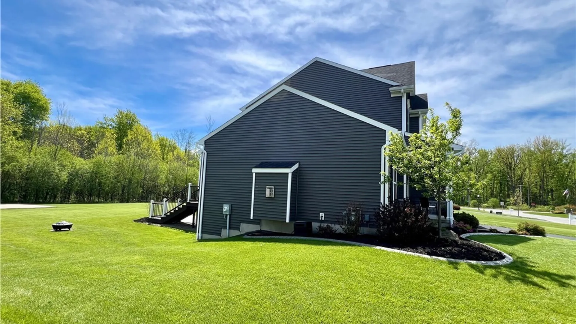 Property at 11 Airmont Drive, Orchard Park, NY 14127 4