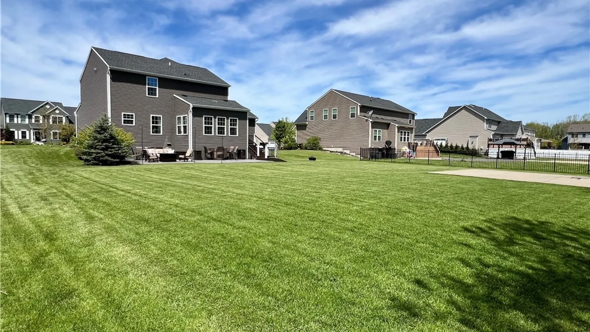 Property at 11 Airmont Drive, Orchard Park, NY 14127 7
