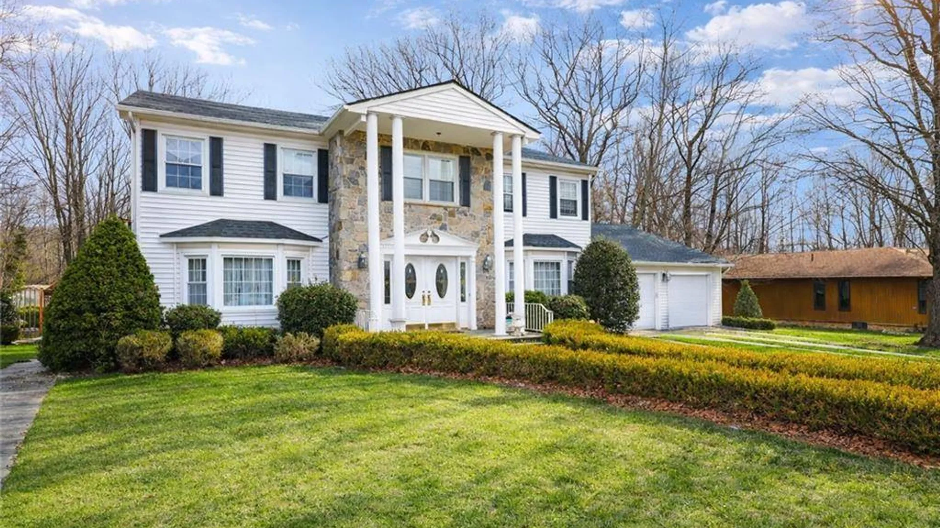 Property at 333 Boscombe Ave, Staten Island, NY 10309 20
