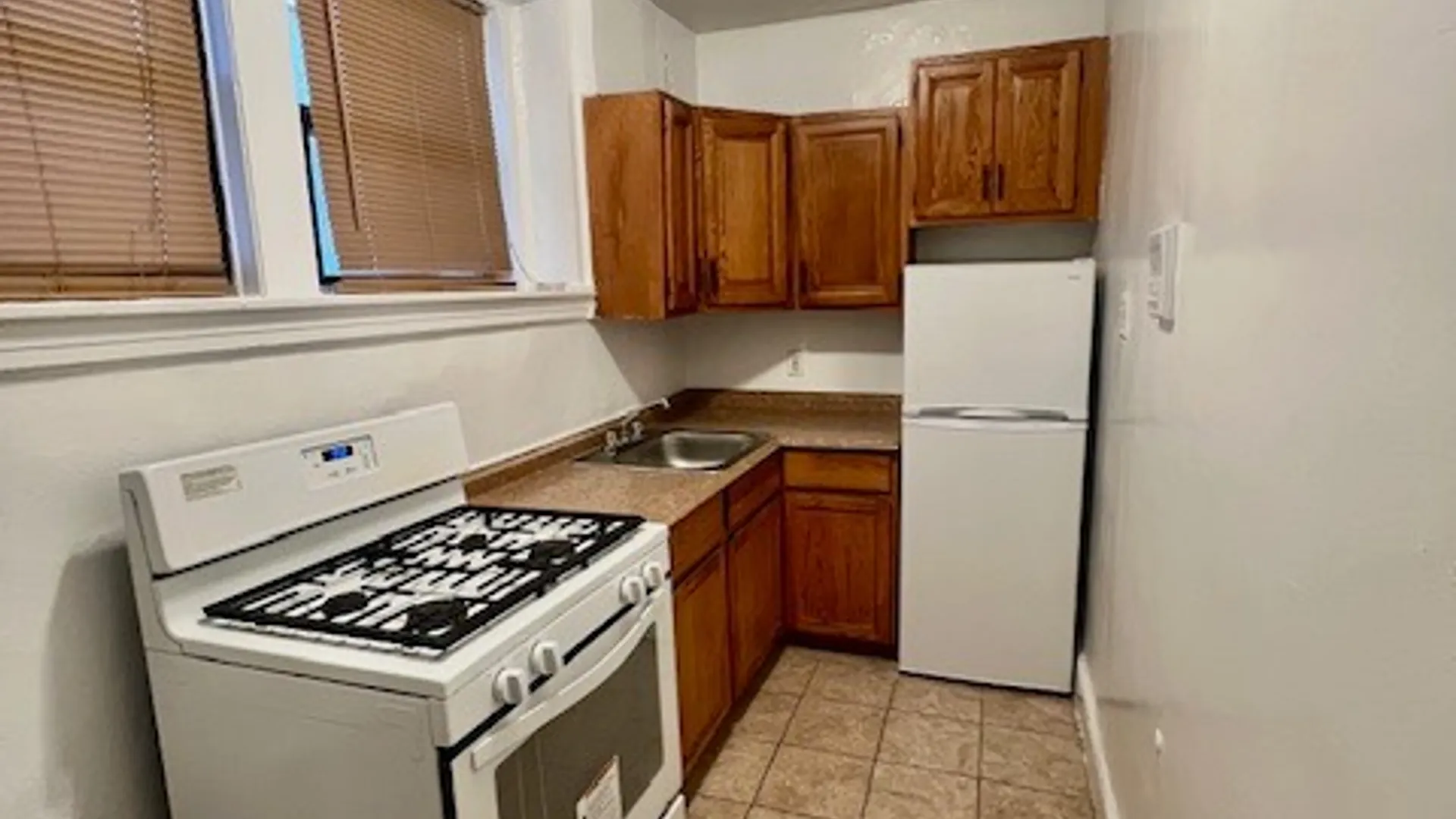 Property at 3 Greenridge Ave, White Plains, NY 10605 3