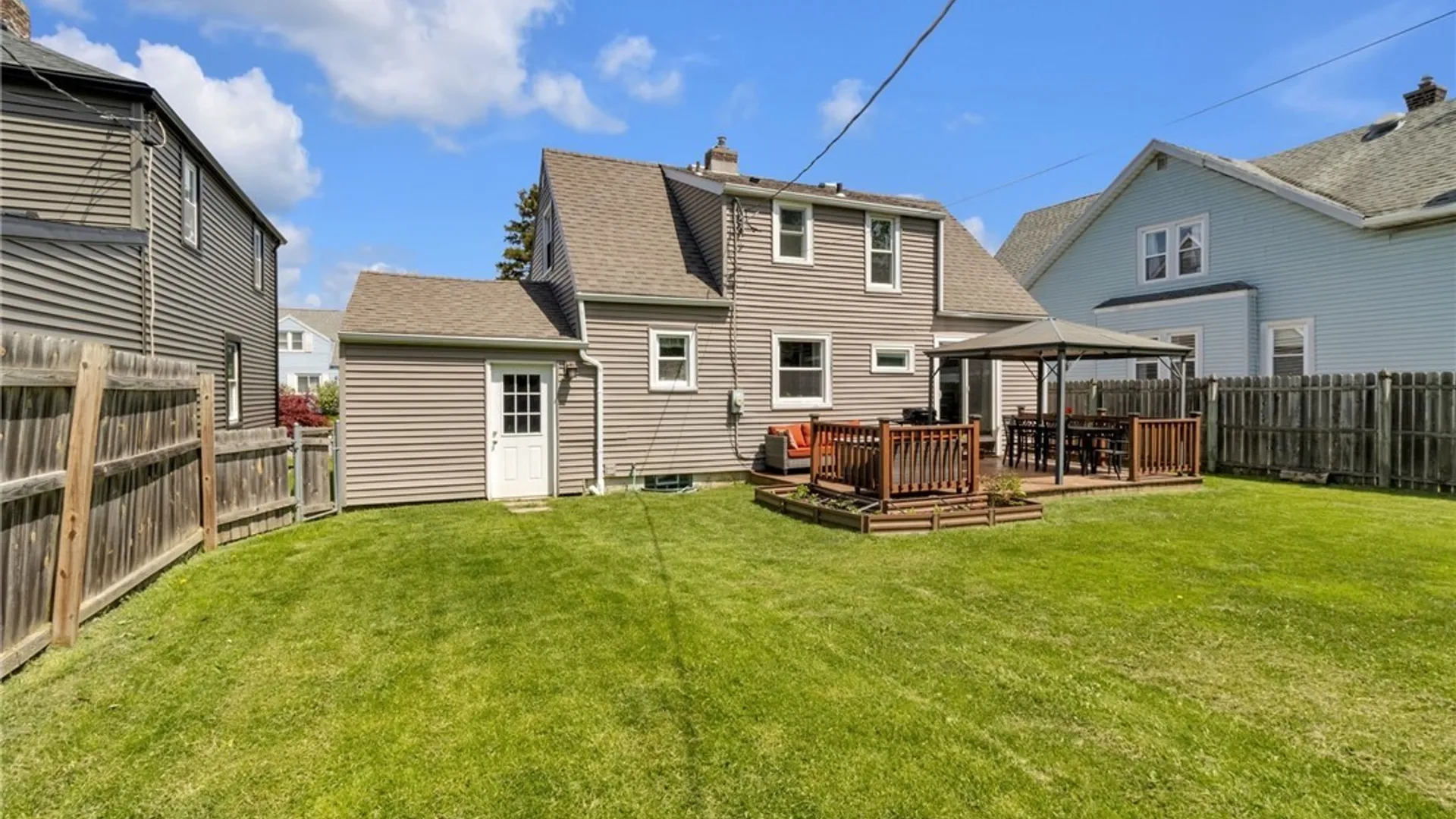 Property at 337 Crosby Avenue, Tonawanda, NY 14217 3