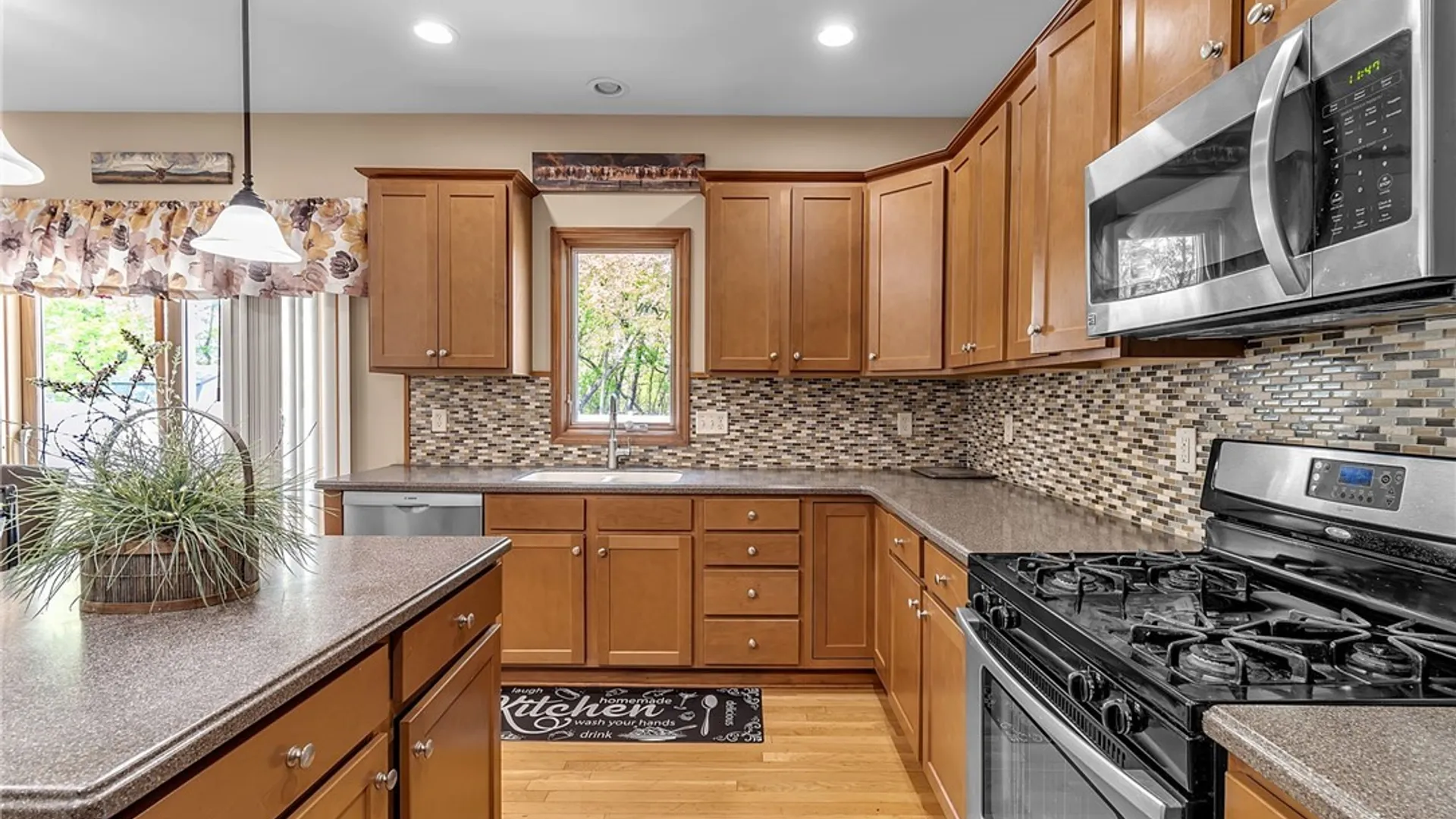 Property at 111 Caldwell Drive, West Seneca, NY 14224 17