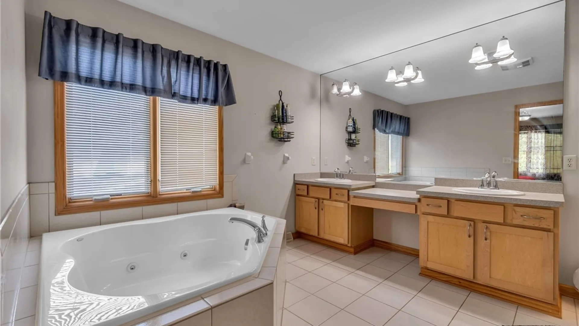 Property at 111 Caldwell Drive, West Seneca, NY 14224 32
