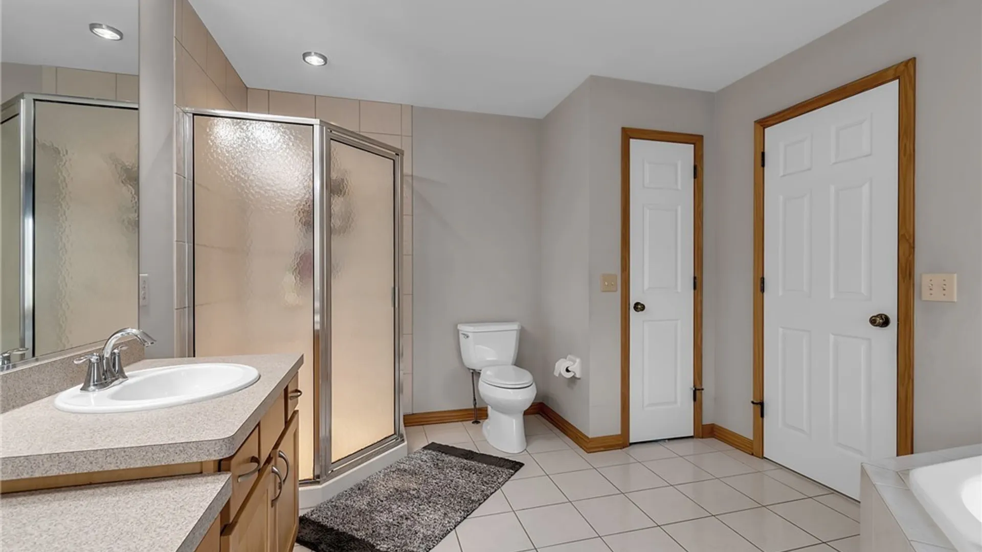 Property at 111 Caldwell Drive, West Seneca, NY 14224 33