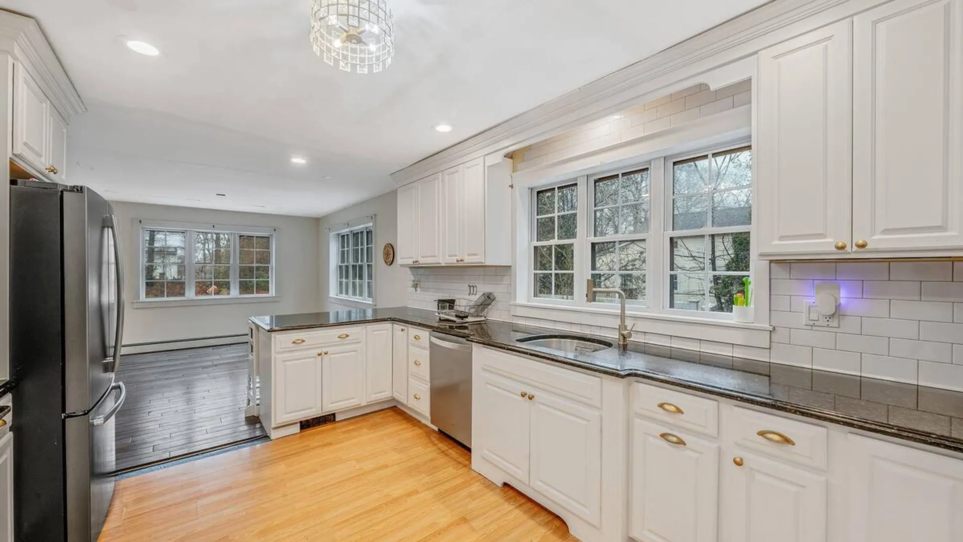 Property at 273 N Country Road, Miller Place, NY 11764 16