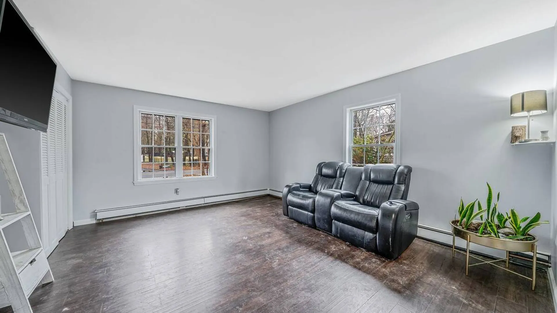 Property at 273 N Country Road, Miller Place, NY 11764 18