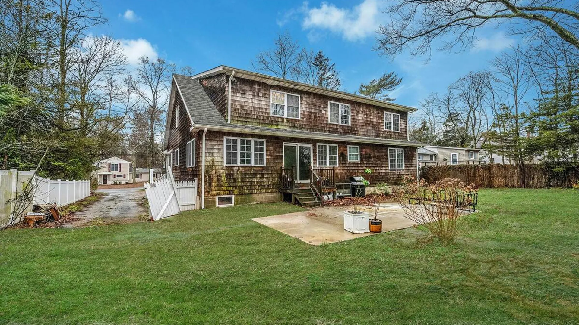 Property at 273 N Country Road, Miller Place, NY 11764 5