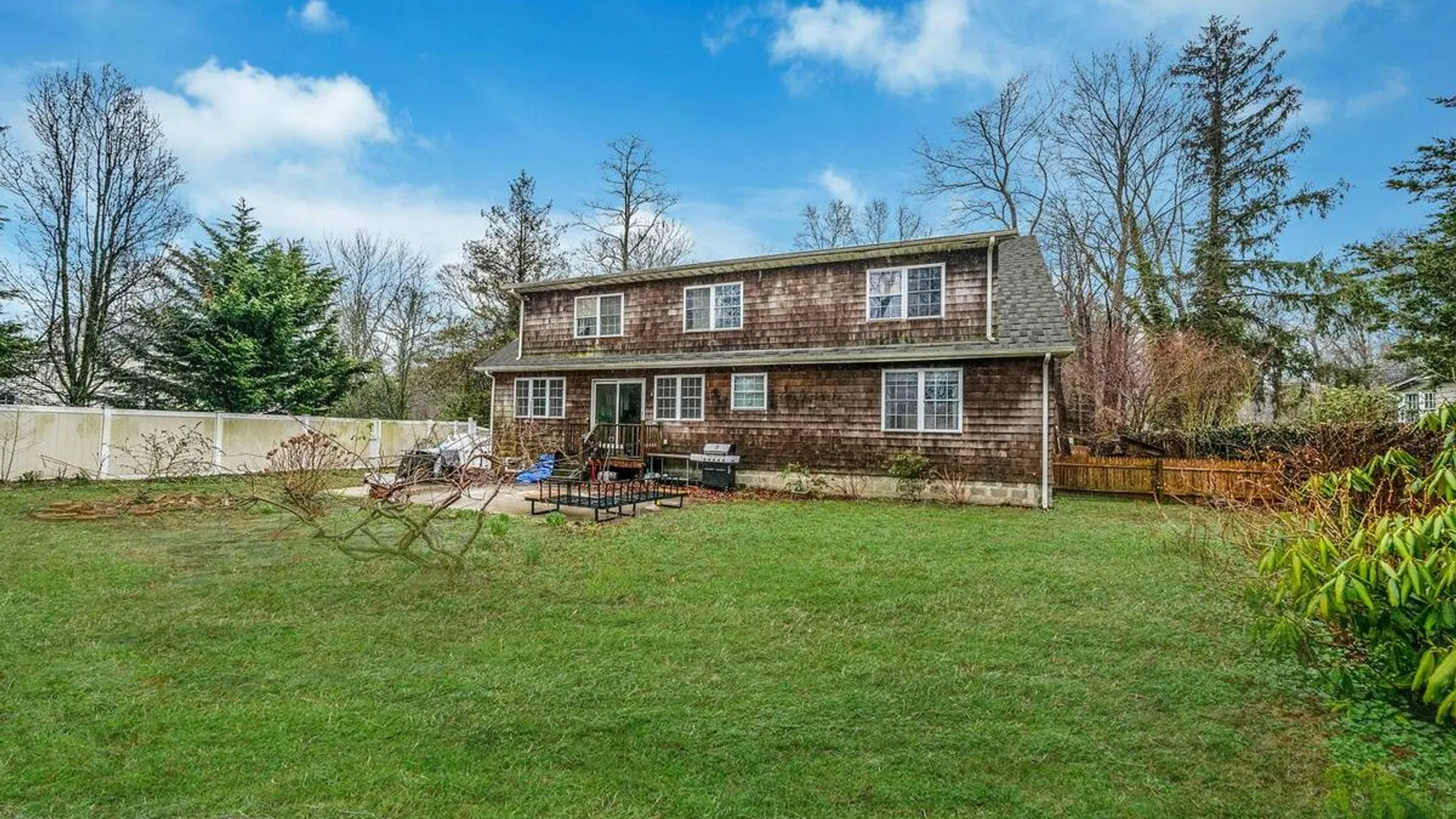 Property at 273 N Country Road, Miller Place, NY 11764 7