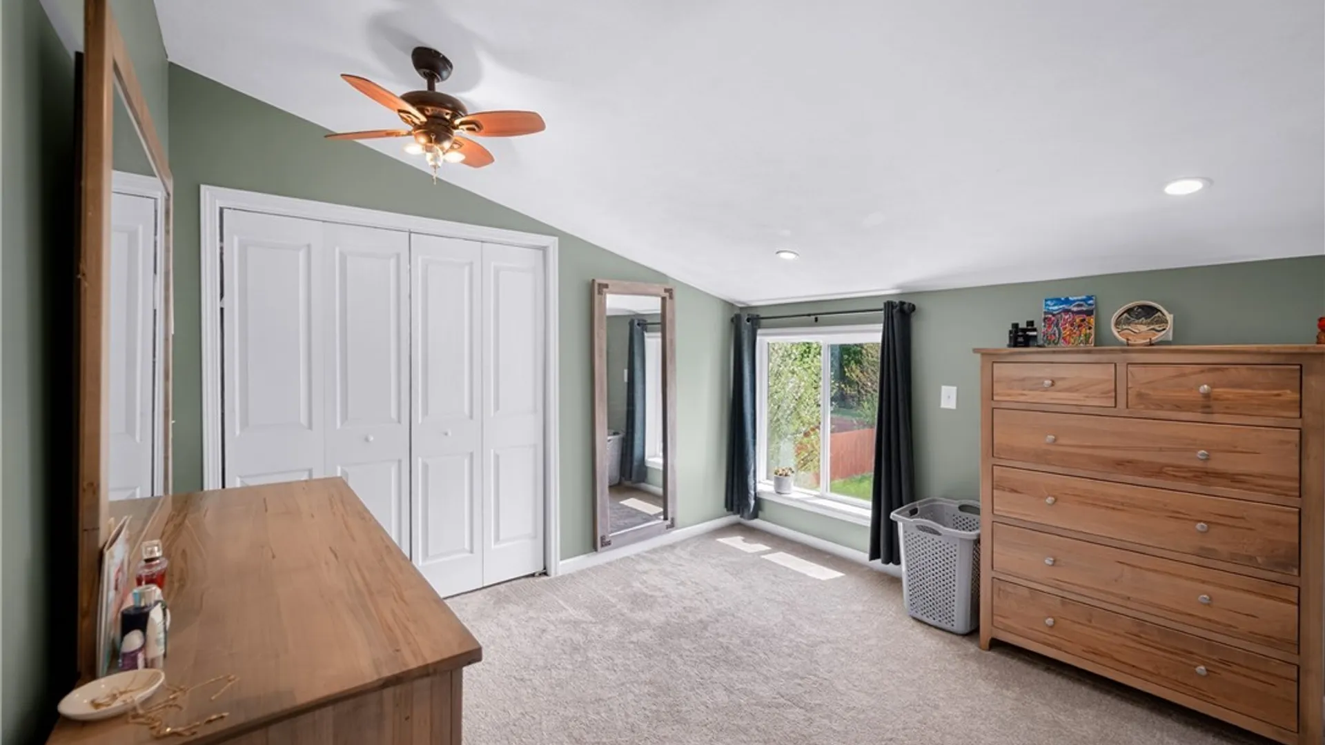 Property at 428 Spratt Place, Utica, NY 13502 38