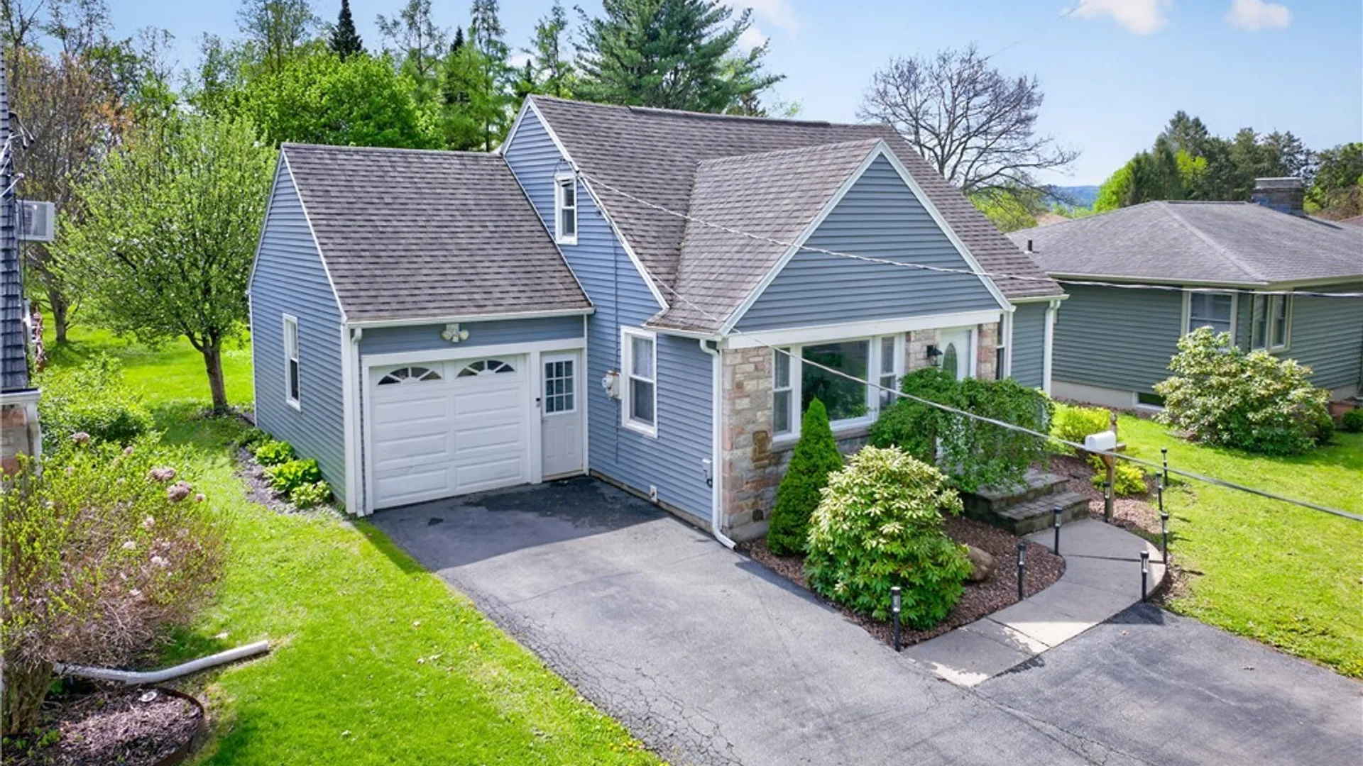 Property at 428 Spratt Place, Utica, NY 13502 5