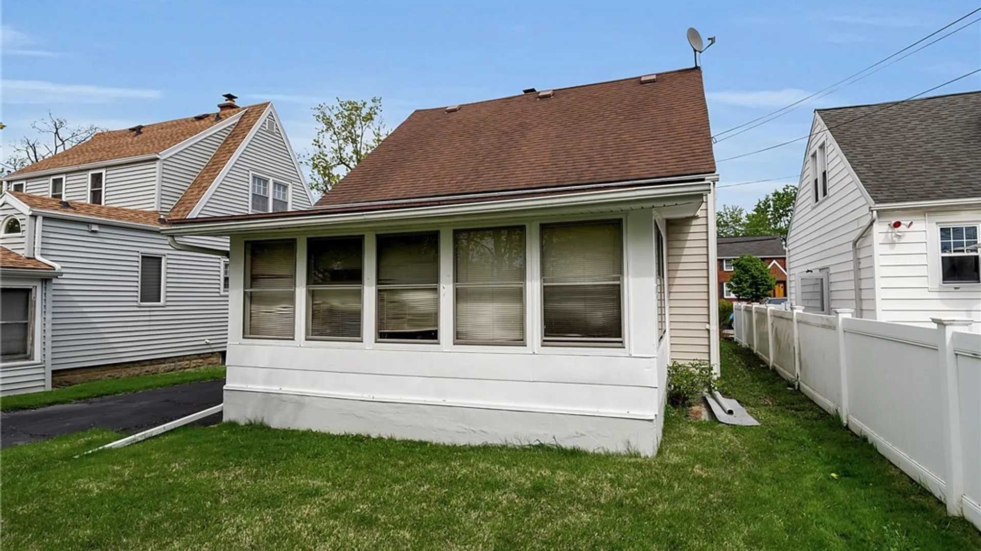 Property at 380 Springville Avenue, Amherst, NY 14226 10