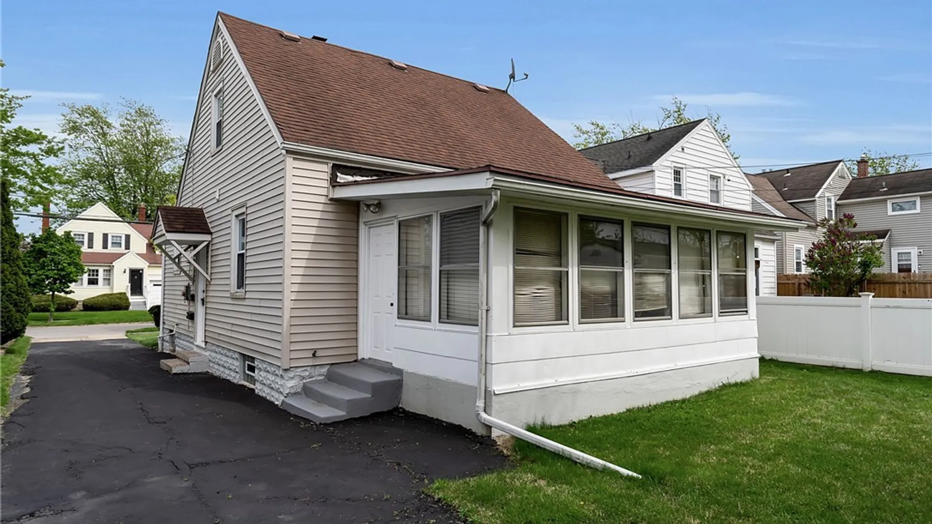 Property at 380 Springville Avenue, Amherst, NY 14226 8