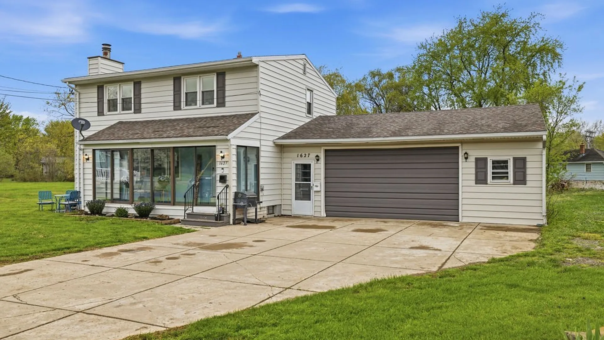 Property at 1627 Moll Street, North Tonawanda, NY 14120 2