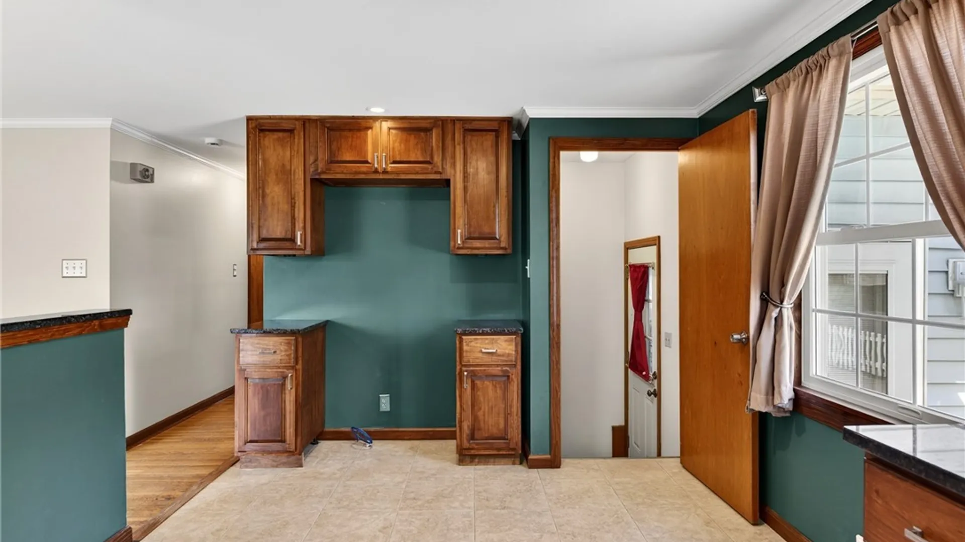 Property at 166 Dean Road, Cheektowaga, NY 14043 14