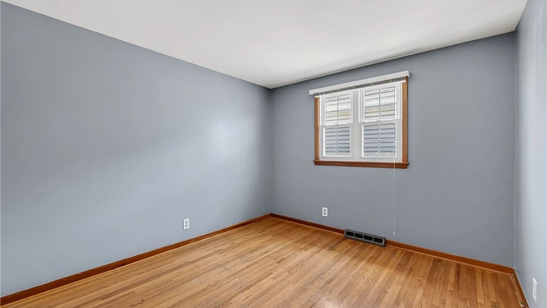 Property at 166 Dean Road, Cheektowaga, NY 14043 29