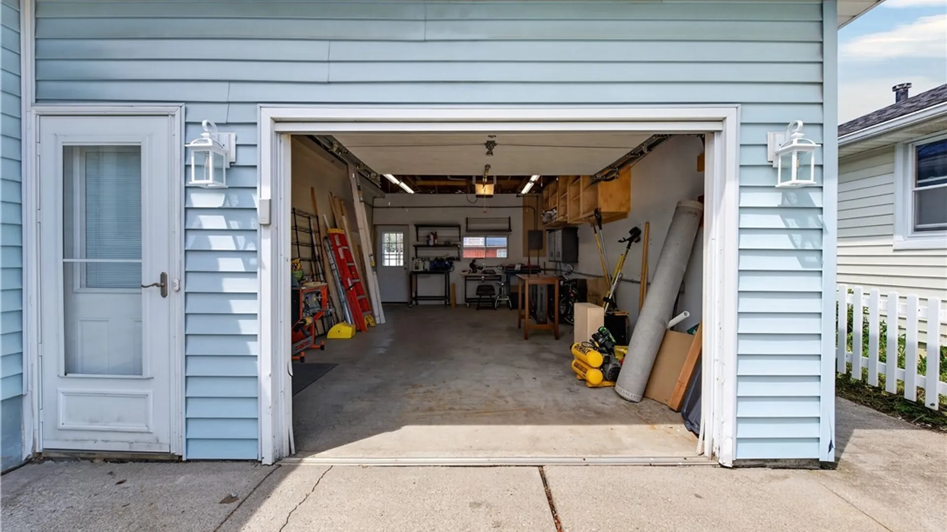 Property at 166 Dean Road, Cheektowaga, NY 14043 38