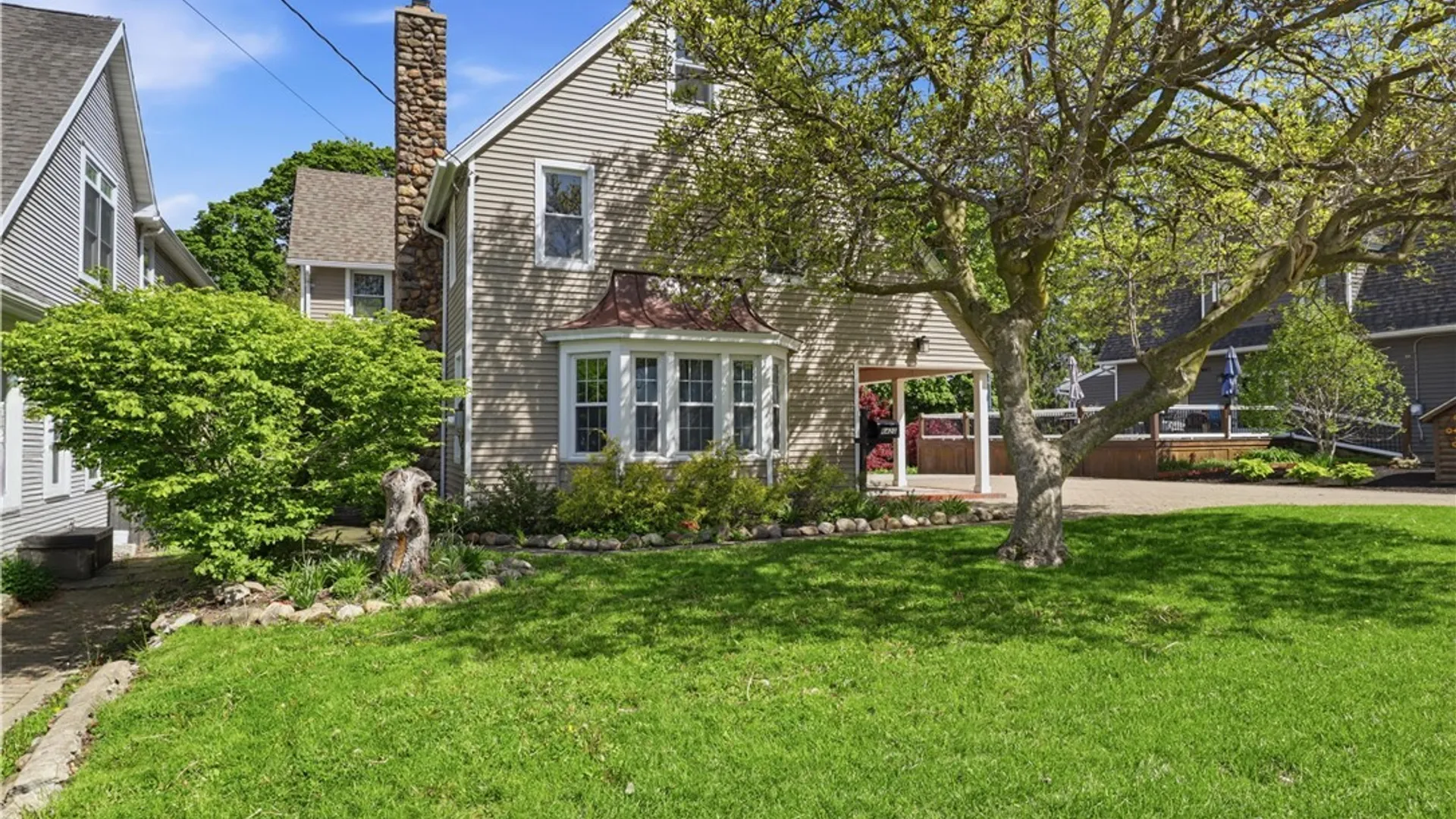 Property at 6420 Quaker Street, Orchard Park, NY 14127 2