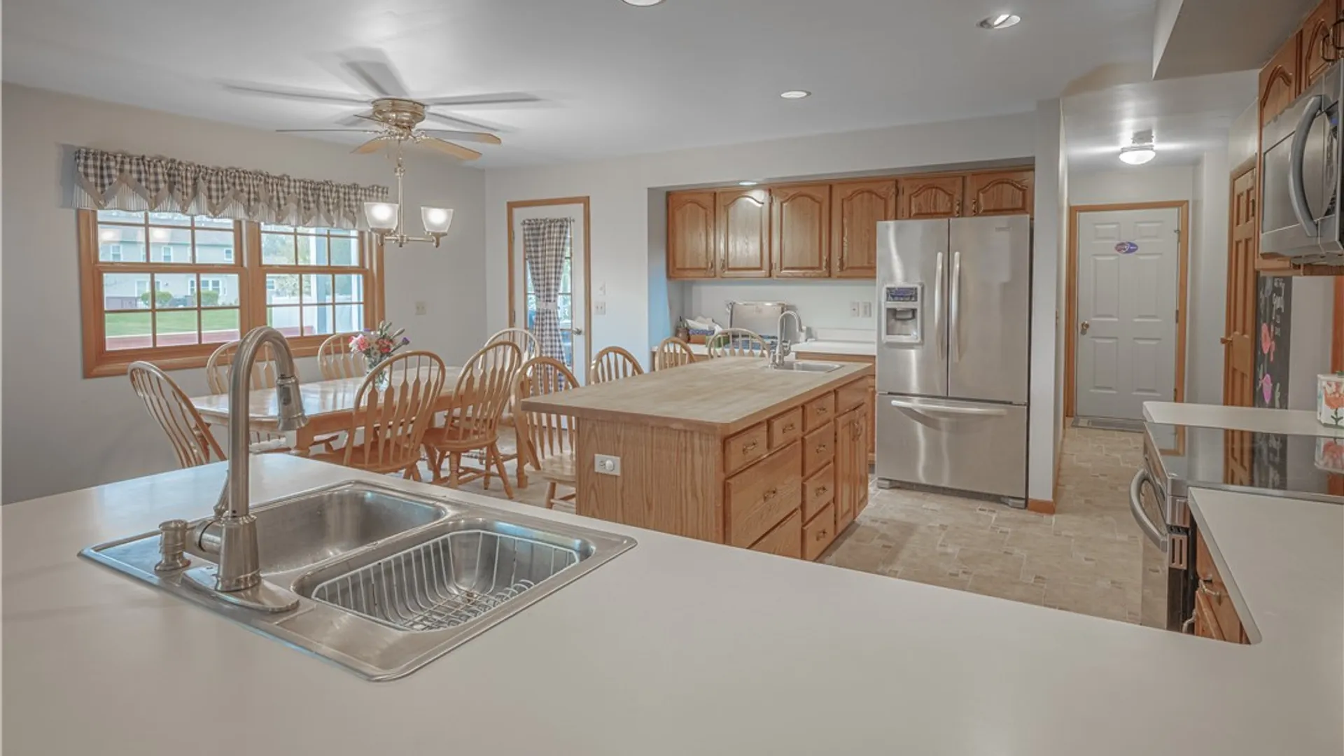 Property at 5504 Hallmark Lane, Lockport Town, NY 14094 15
