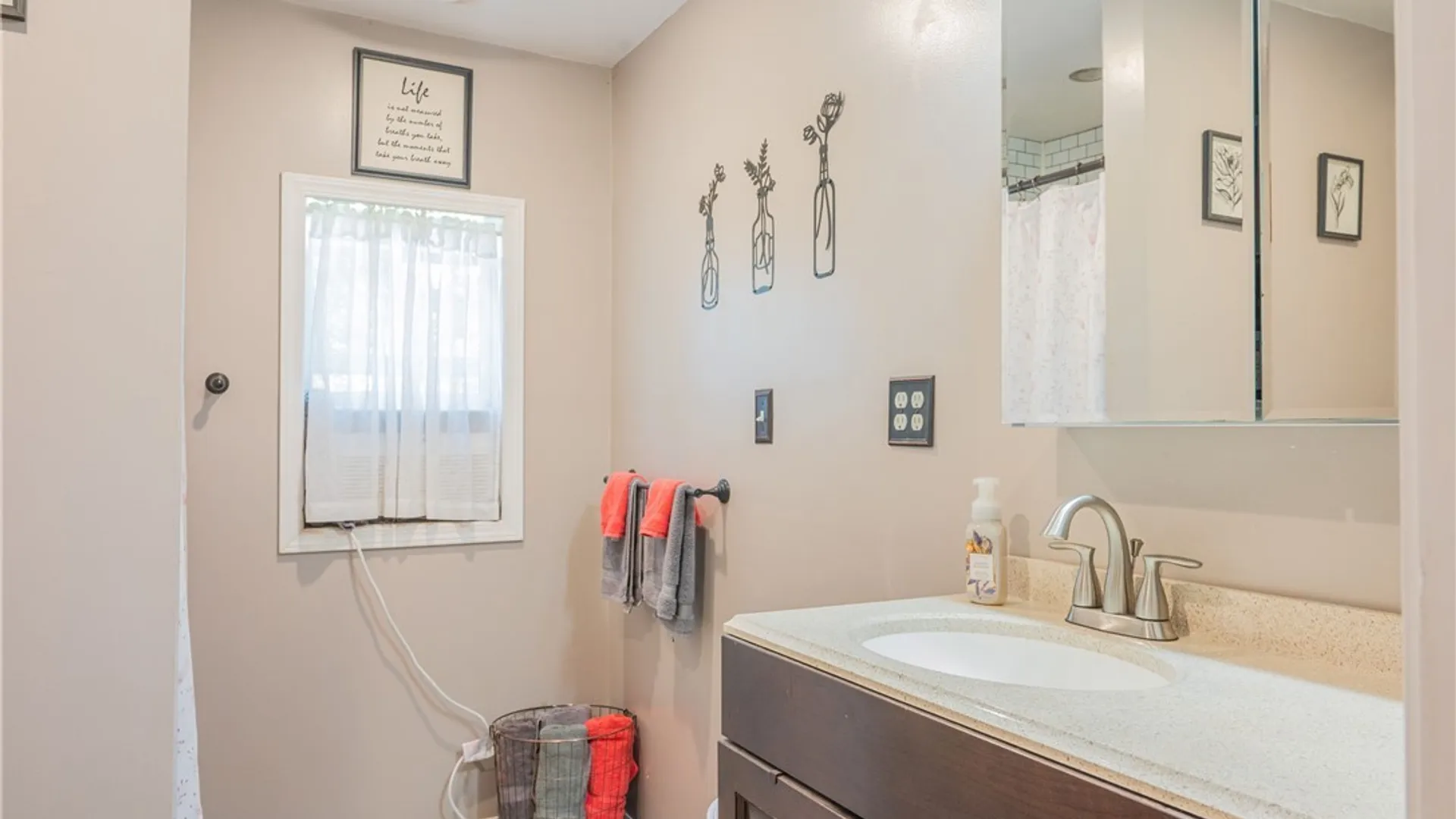 Property at 502 Lorraine Avenue, Utica, NY 13502 20