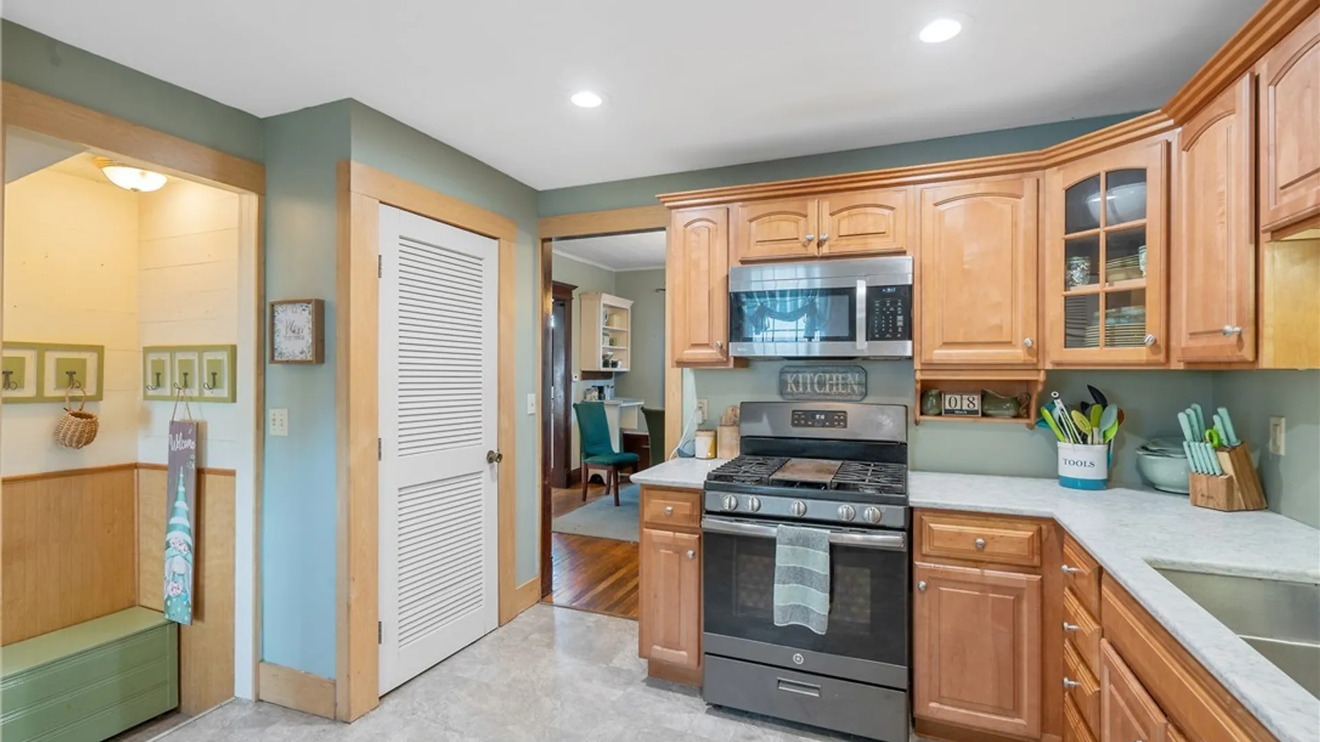 Property at 32 Morris Street, Auburn, NY 13021 13