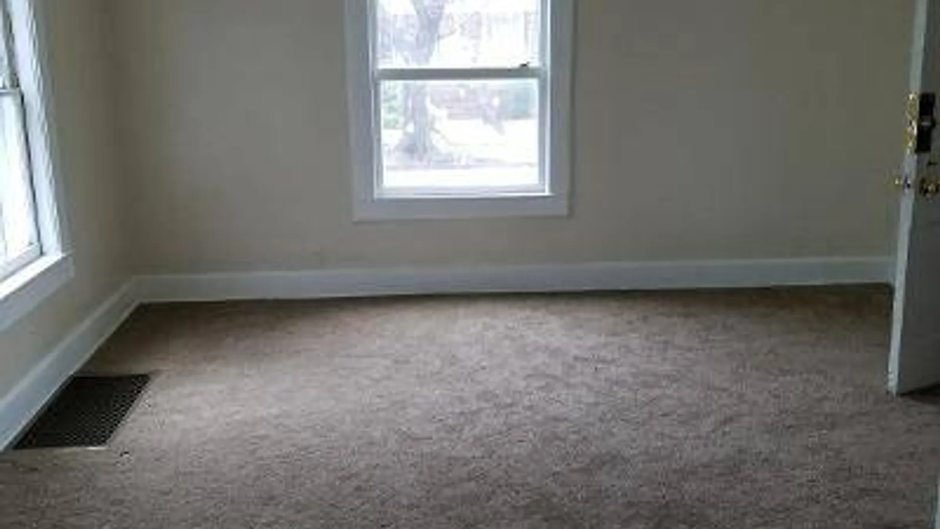 Property at 81 BALDWIN ST, Binghamton, NY 13903 2