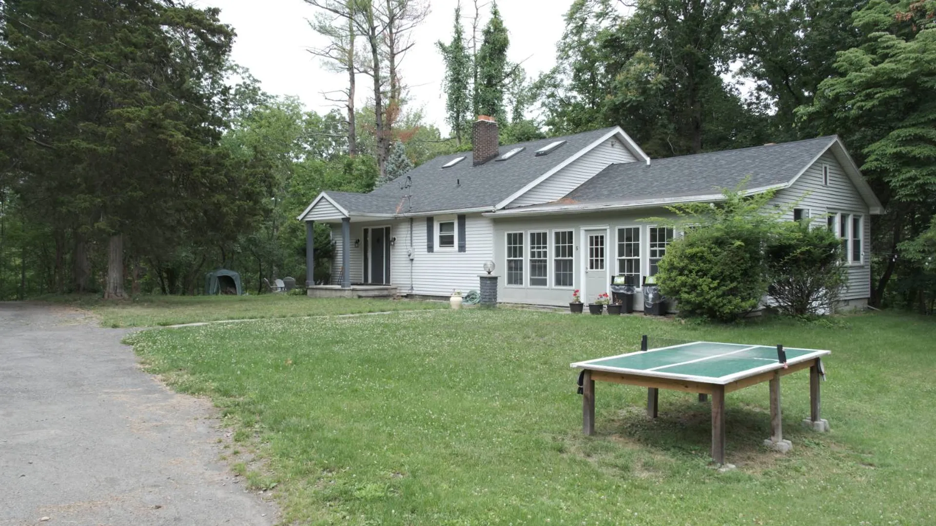 Property at 5 Hauns Hl, Saugerties, NY 12477 2