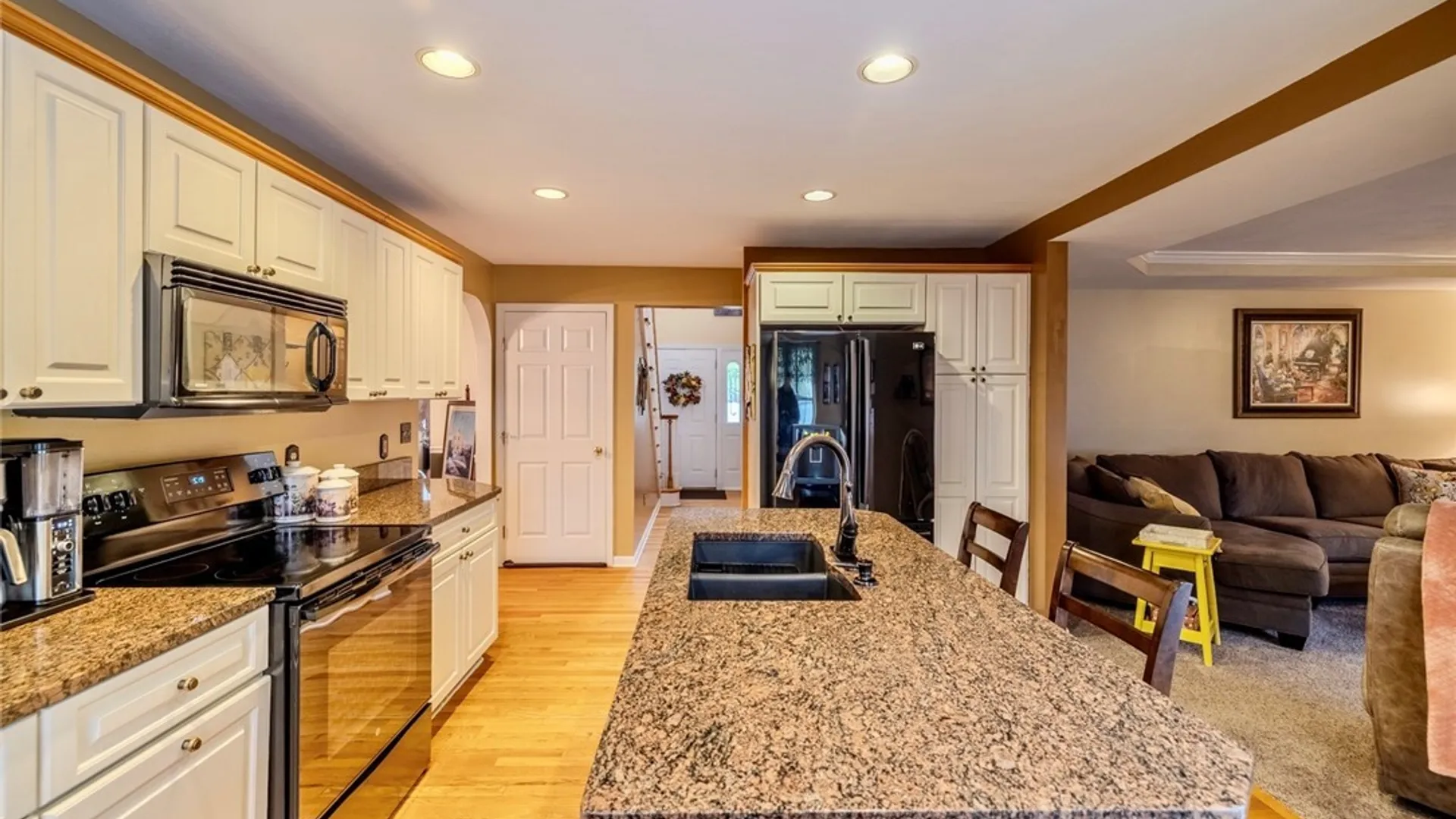 Property at 8624 Disraeli Path, Cicero, NY 13039 12