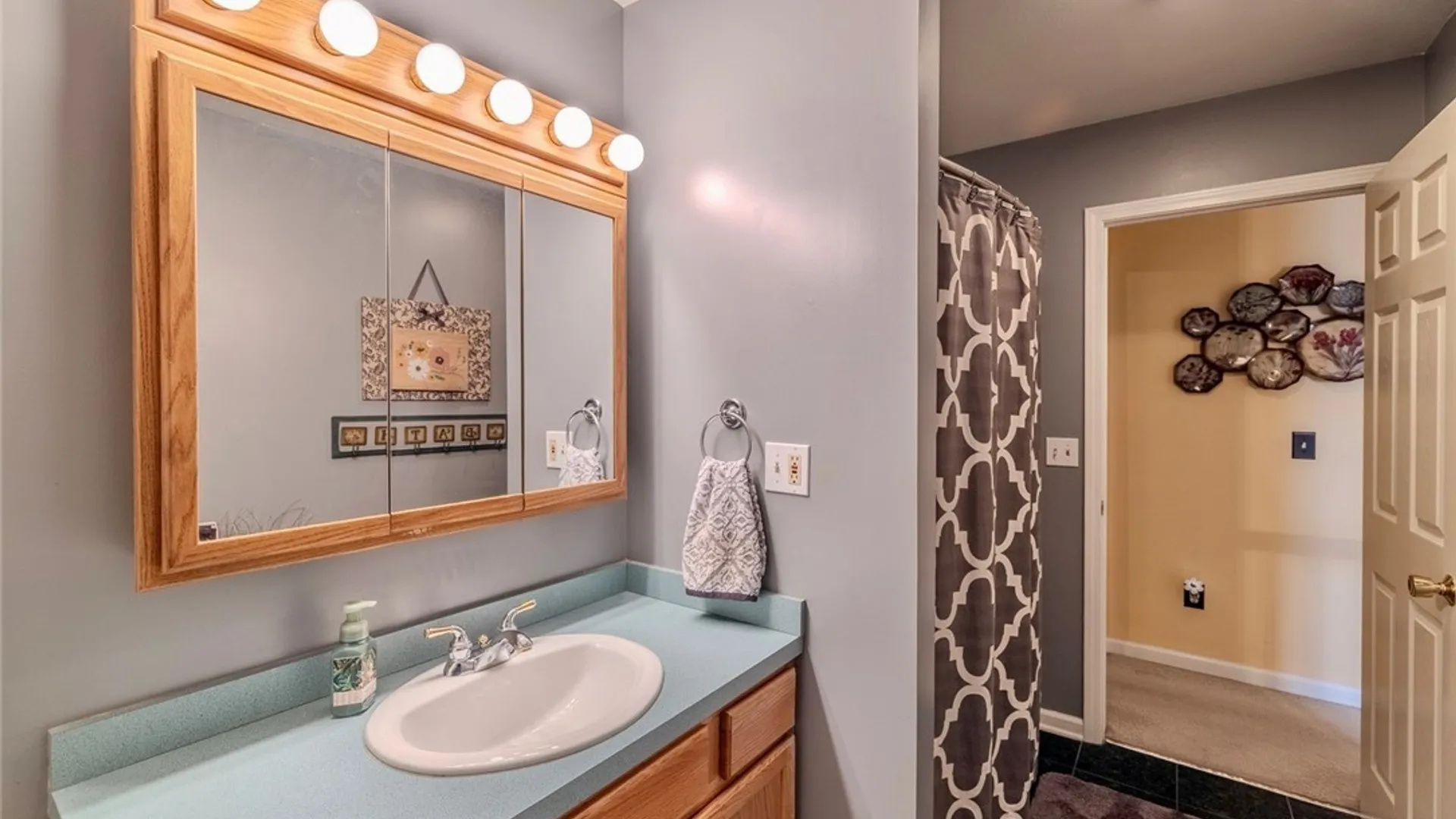 Property at 8624 Disraeli Path, Cicero, NY 13039 32