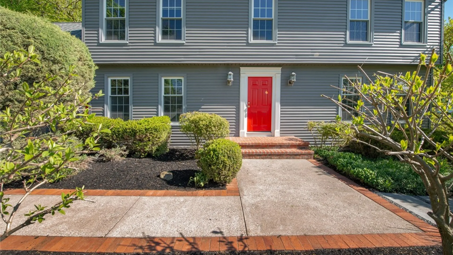 Property at 18 High Hill Drive, Pittsford, NY 14534 2
