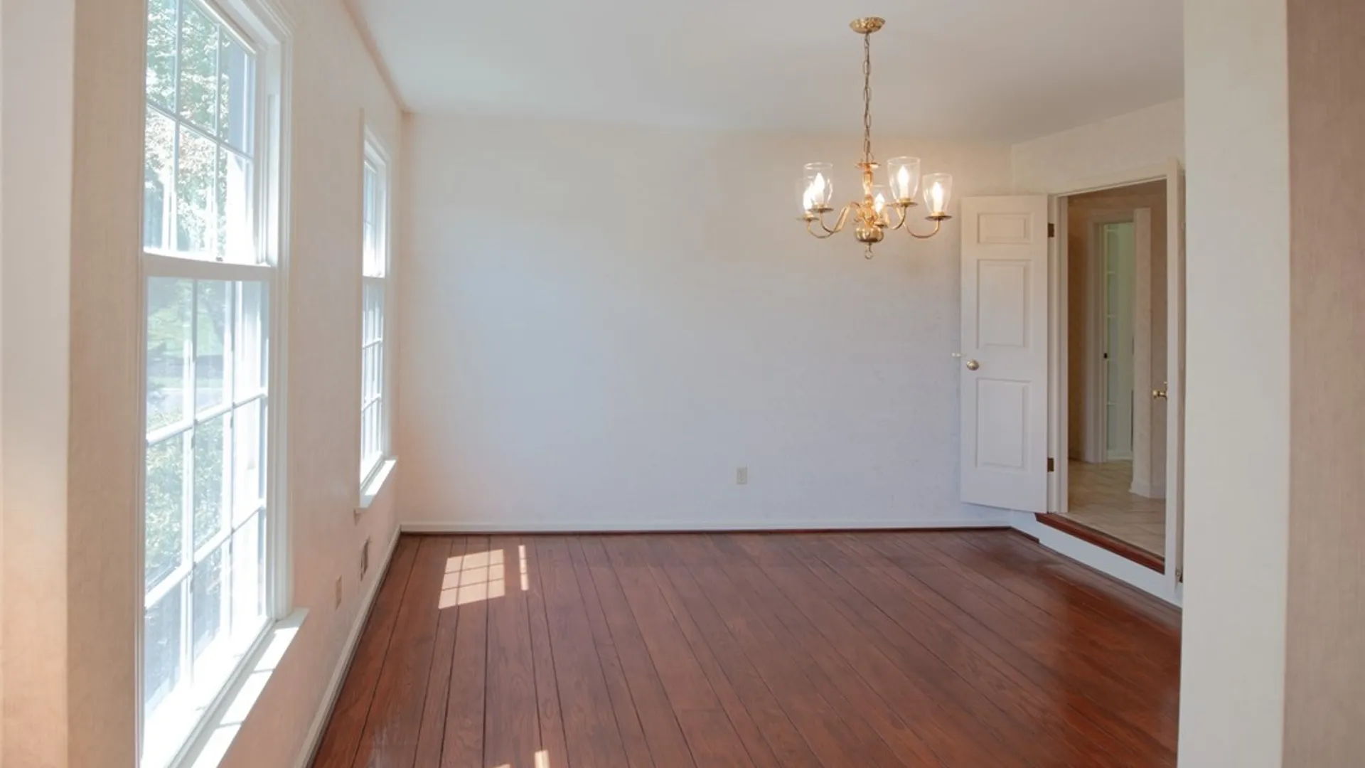 Property at 18 High Hill Drive, Pittsford, NY 14534 5
