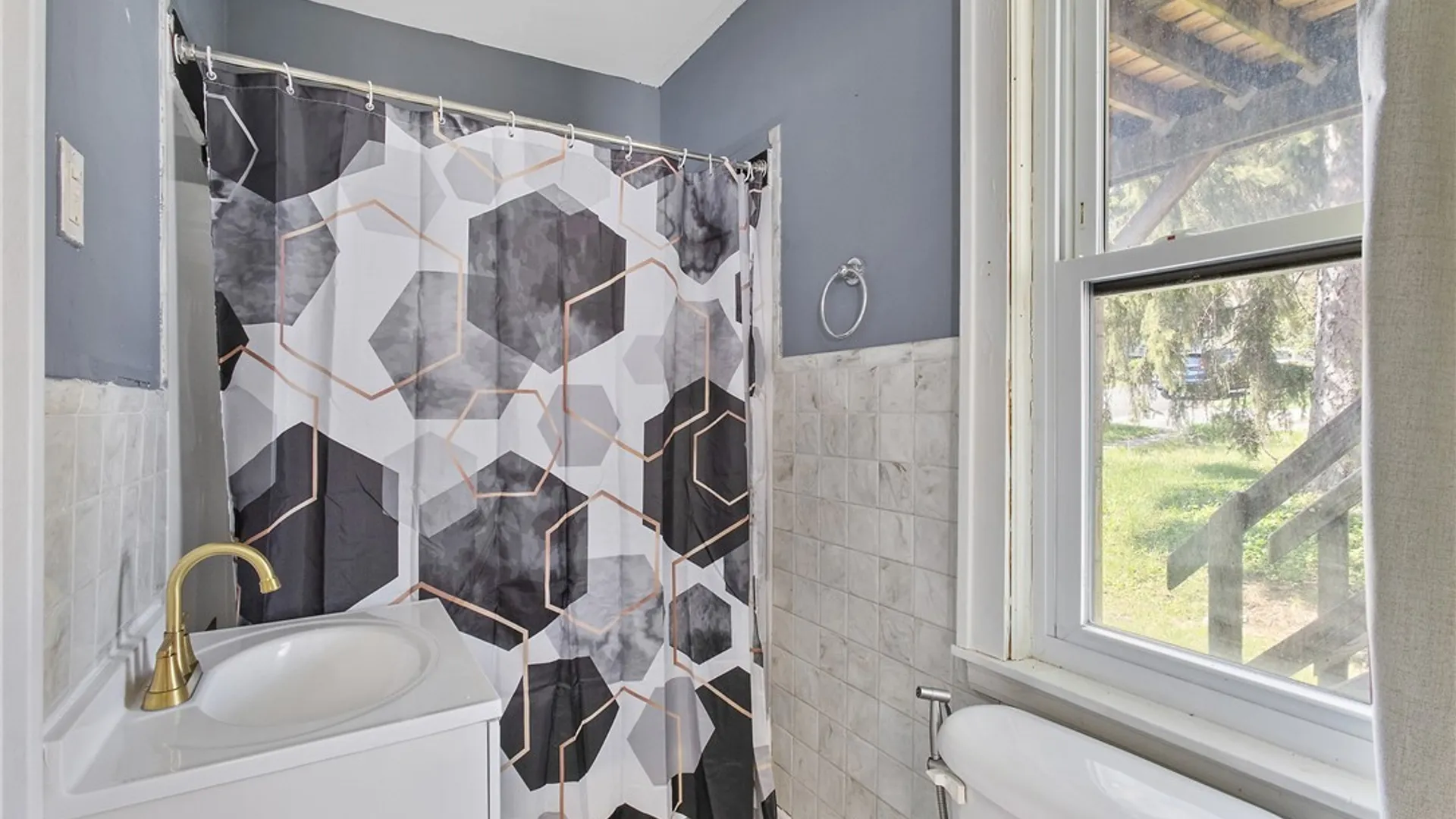 Property at 125 Kensington & Lancaster Road, Syracuse, NY 13210 20
