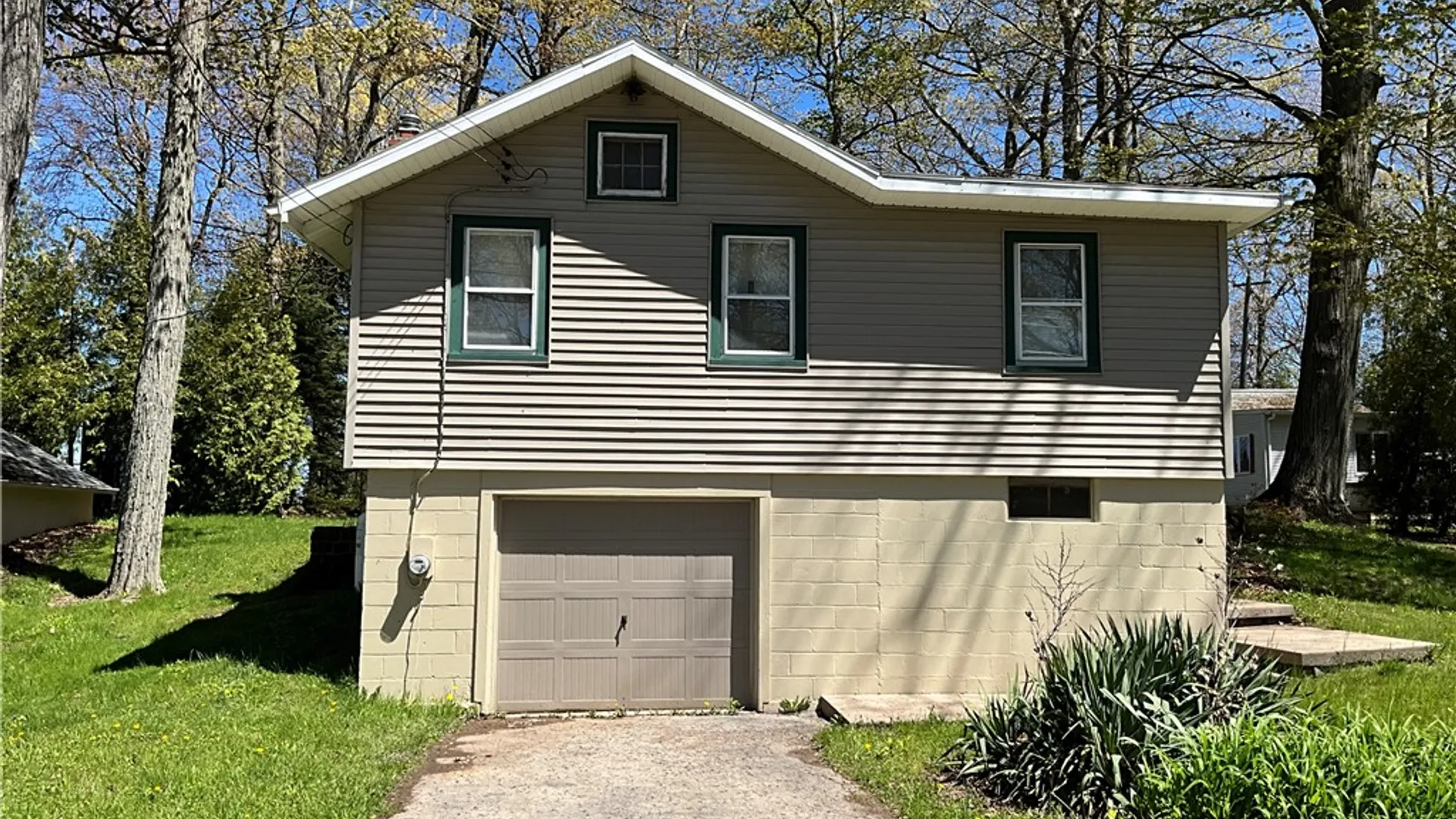 Property at 13333 Winding Road, Carlton, NY 14571 2