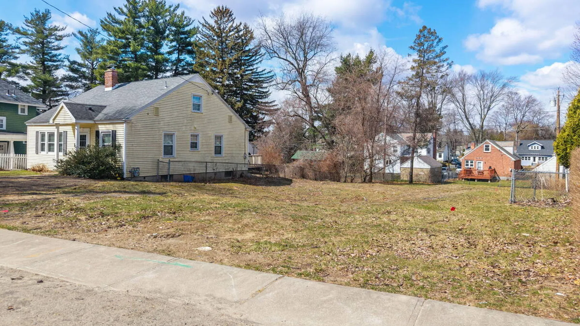 Property at 10 Oxford Road, Albany, NY 12203 8