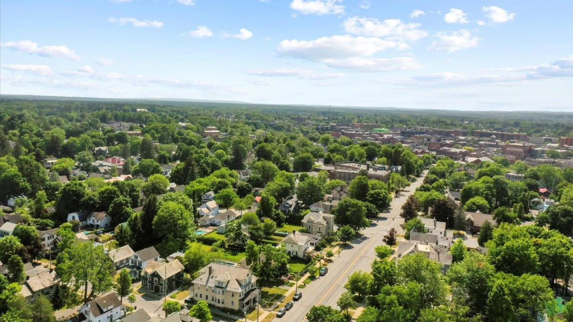 Property at 162 Lake Avenue, Saratoga Springs, NY 12866 3