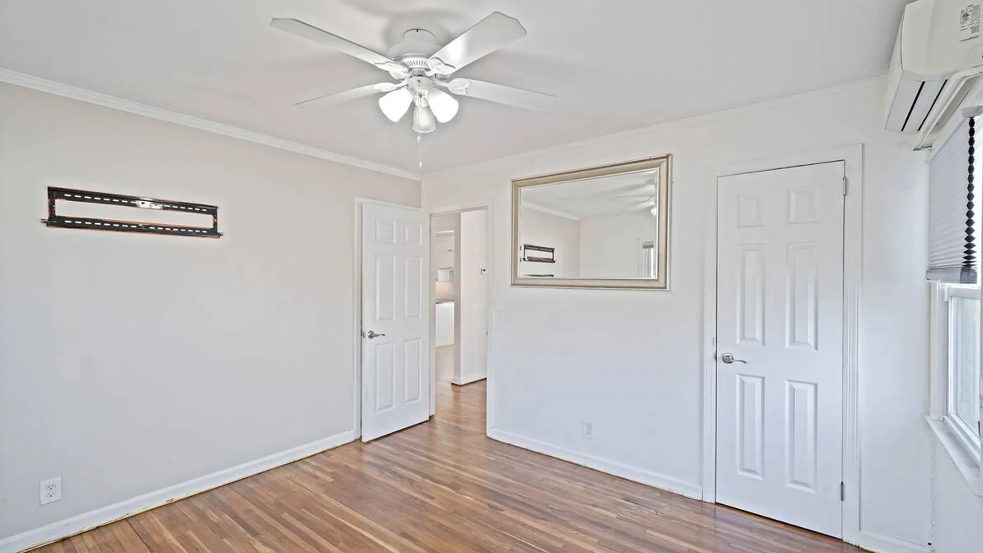 Property at 10 Clarence Street, Copiague, NY 11726 23