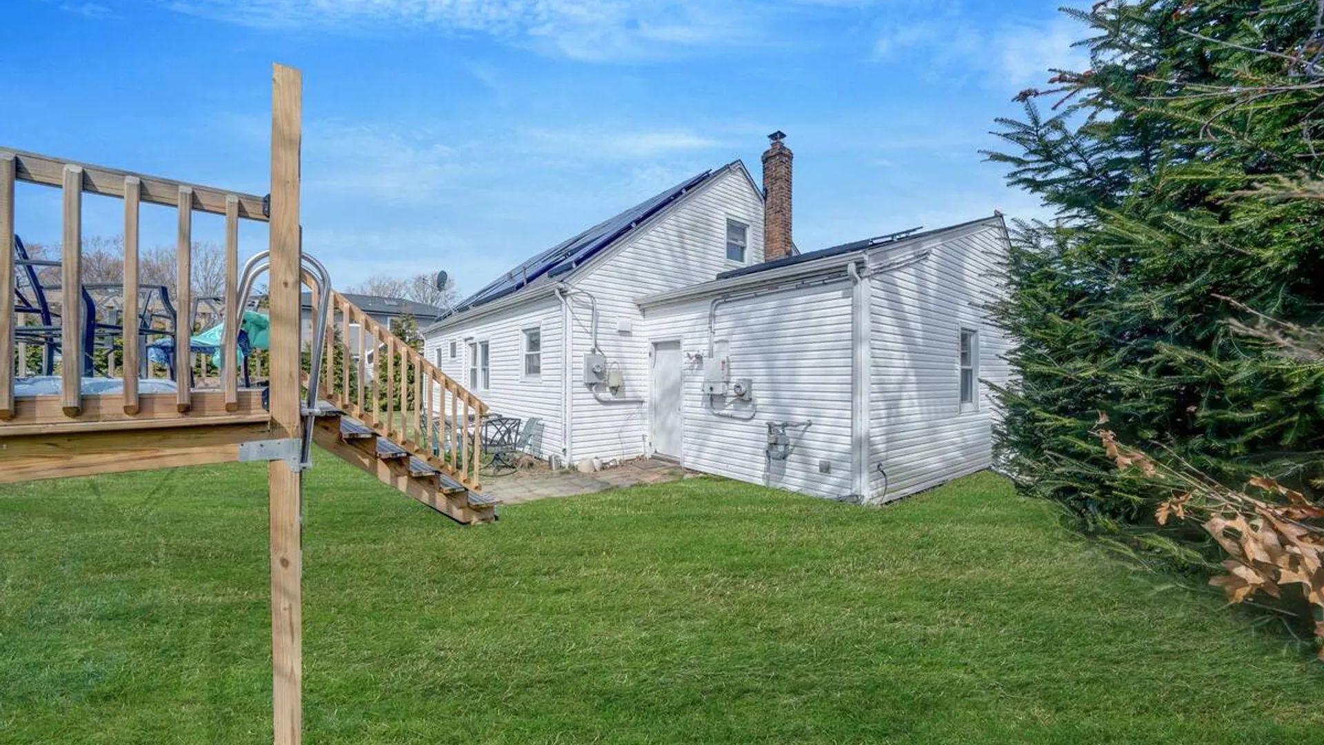 Property at 10 Clarence Street, Copiague, NY 11726 6