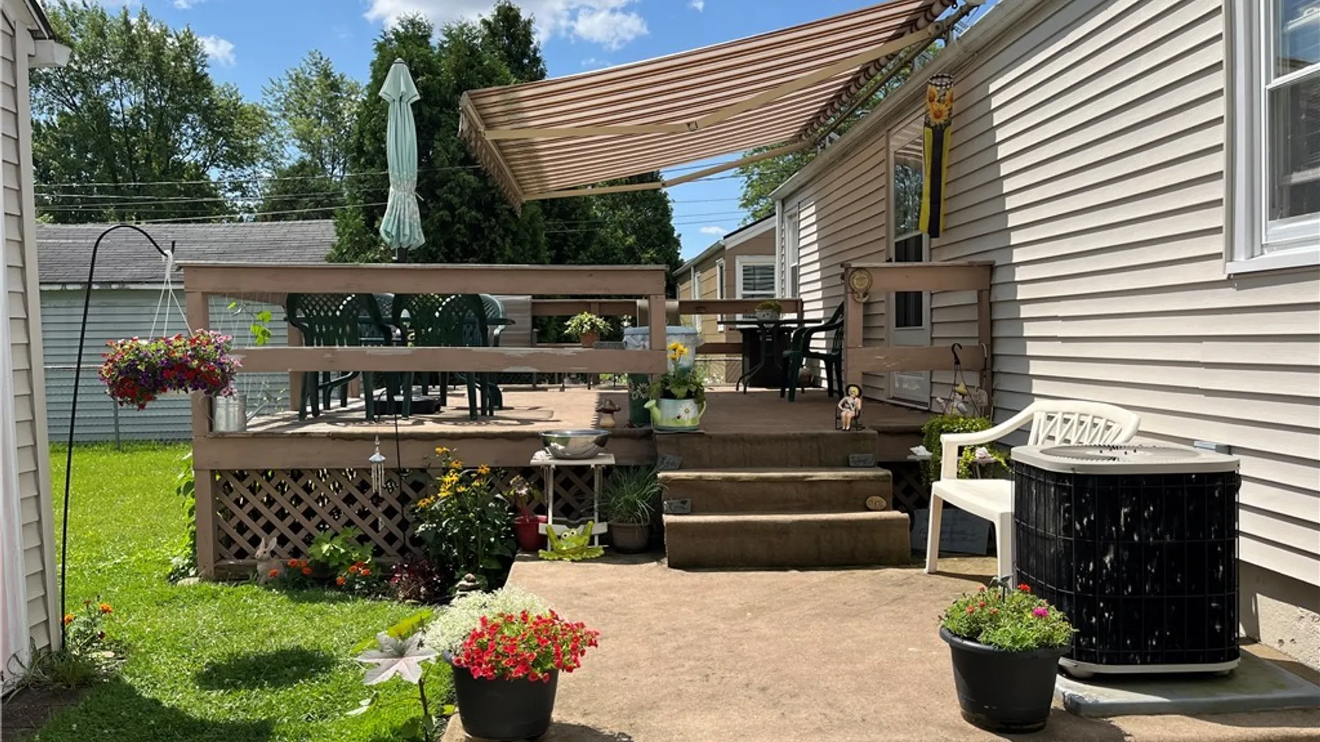 Property at 221 Commodore Terrace, Cheektowaga, NY 14225 3