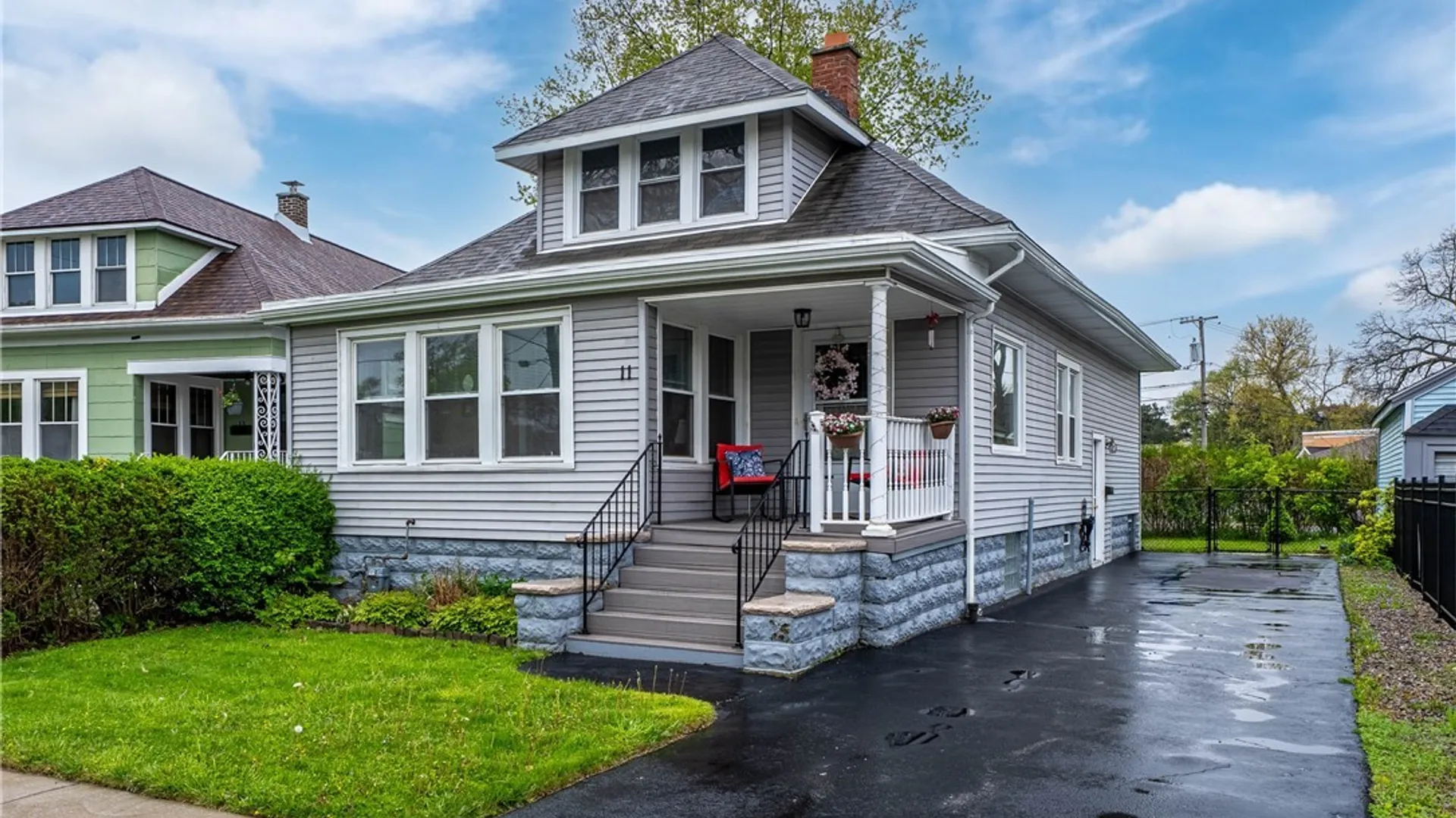 Property at 11 Oakhurst Avenue, Buffalo, NY 14220 2