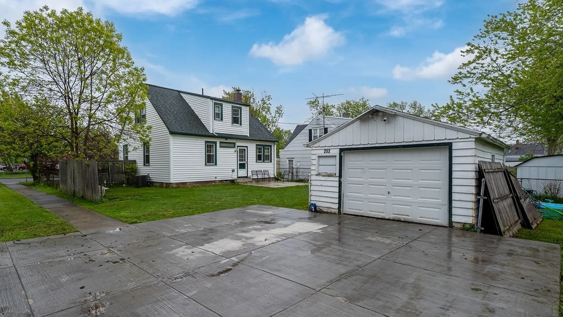 Property at 252 Oehman Boulevard, Cheektowaga, NY 14225 14