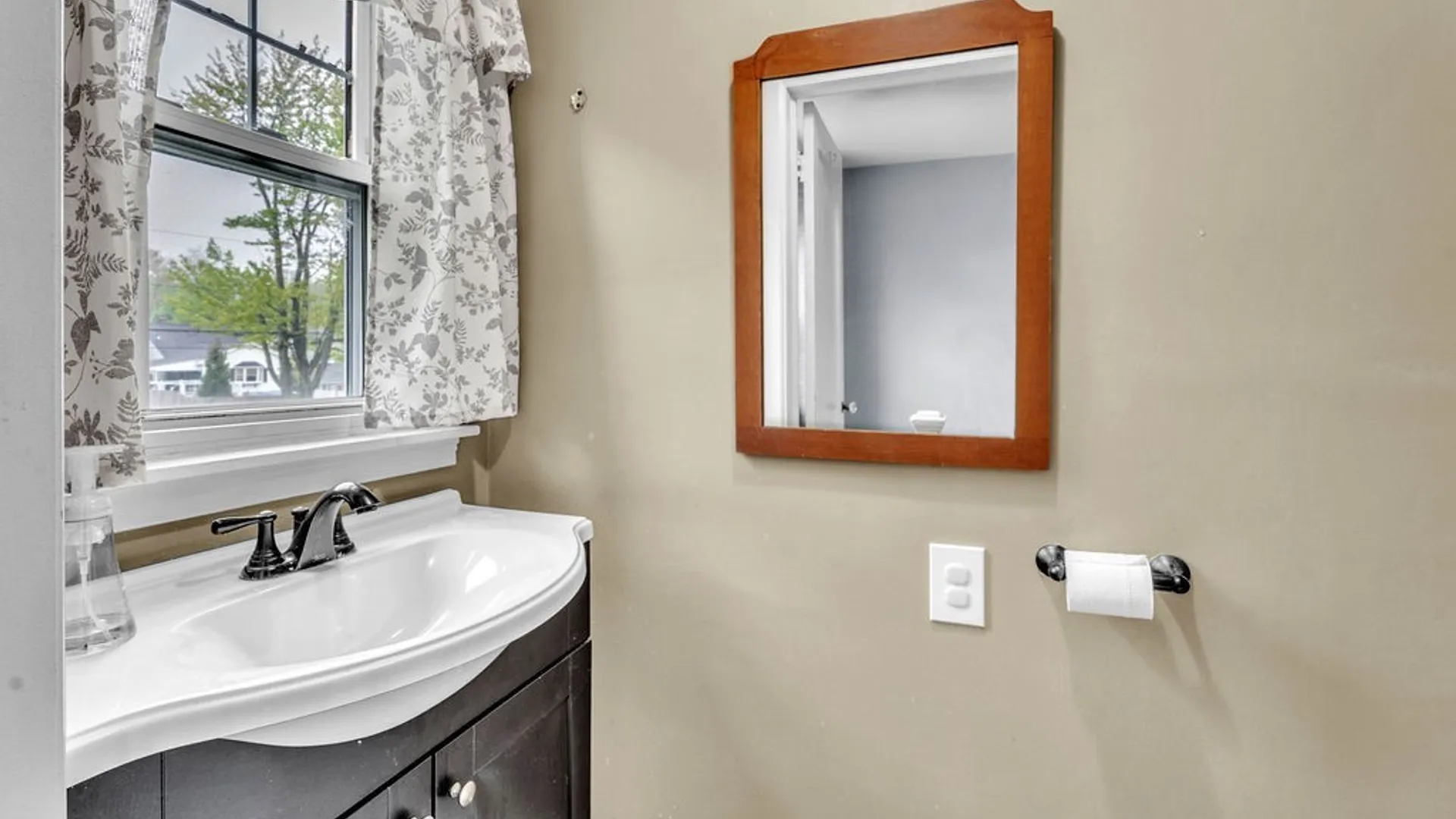 Property at 252 Oehman Boulevard, Cheektowaga, NY 14225 31