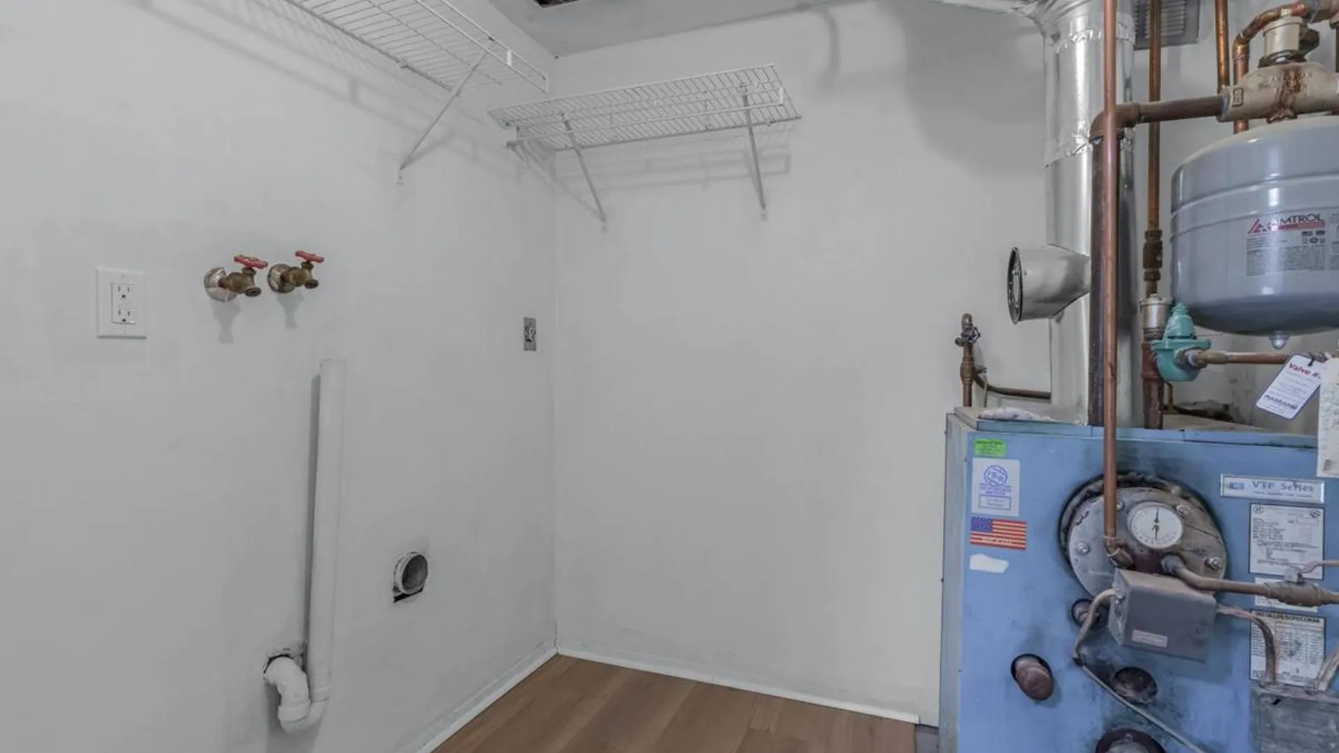 Property at 45 Magnolia Dr, Selden, NY 11784 22