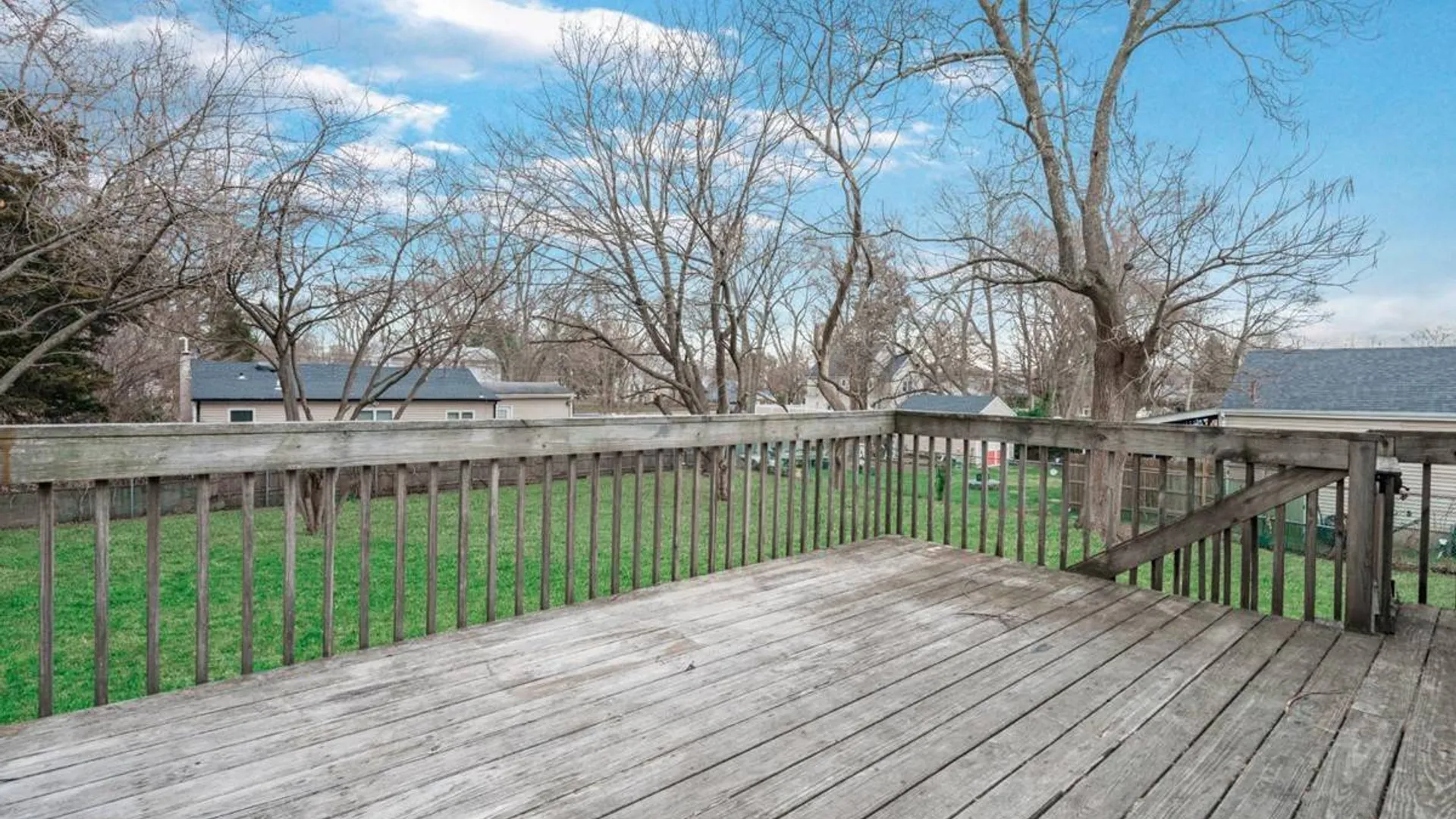 Property at 45 Magnolia Dr, Selden, NY 11784 30